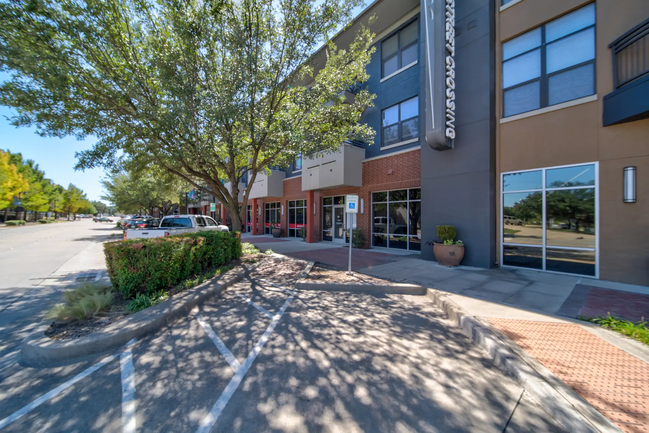 Oaks 5th Street Crossing at City Station 351 N 5th St Garland, TX