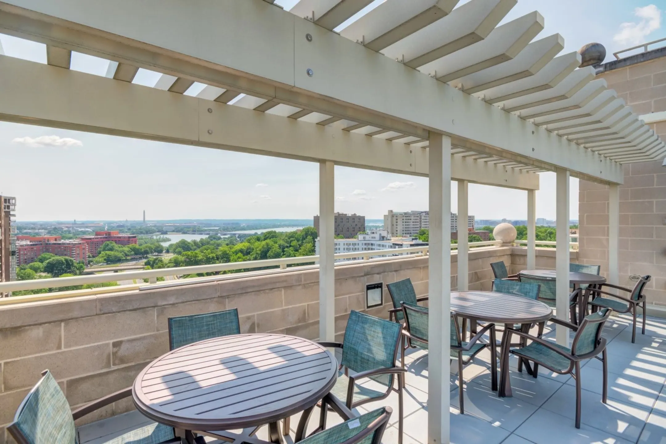 Parc Rosslyn Apartments 1531 N Pierce St Arlington, VA Apartments for Rent Rent.