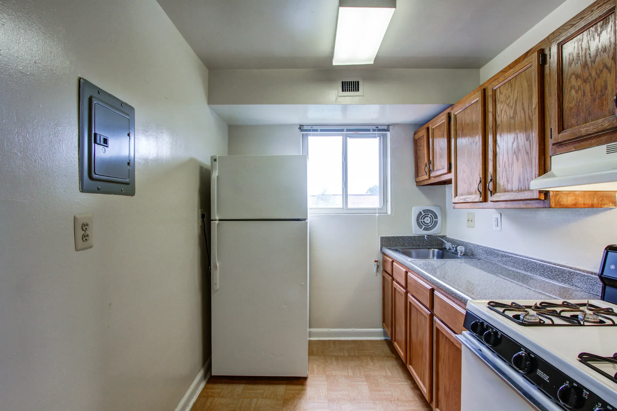 Kitchen - Thayer Terrace - Silver Spring, MD