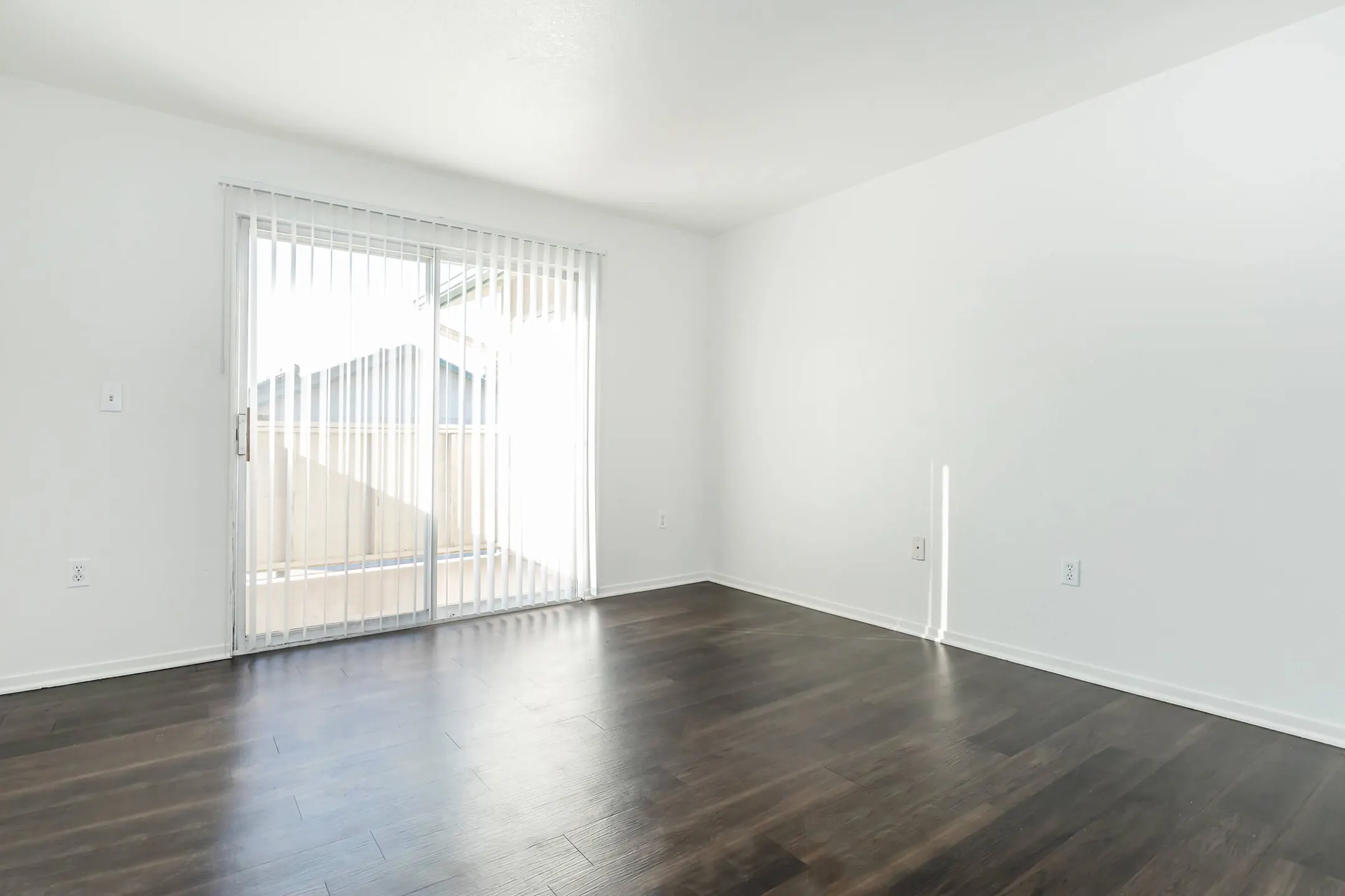 CEDARBROOK APARTMENTS 1850 Rodgers Rd Hanford, CA Apartments for