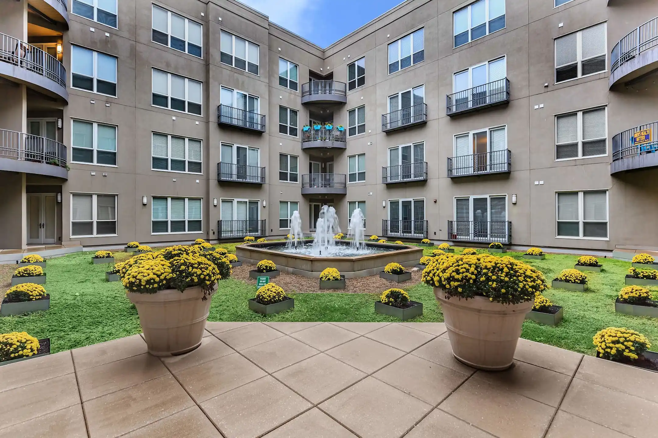 The Maxwell Apartments In Indianapolis