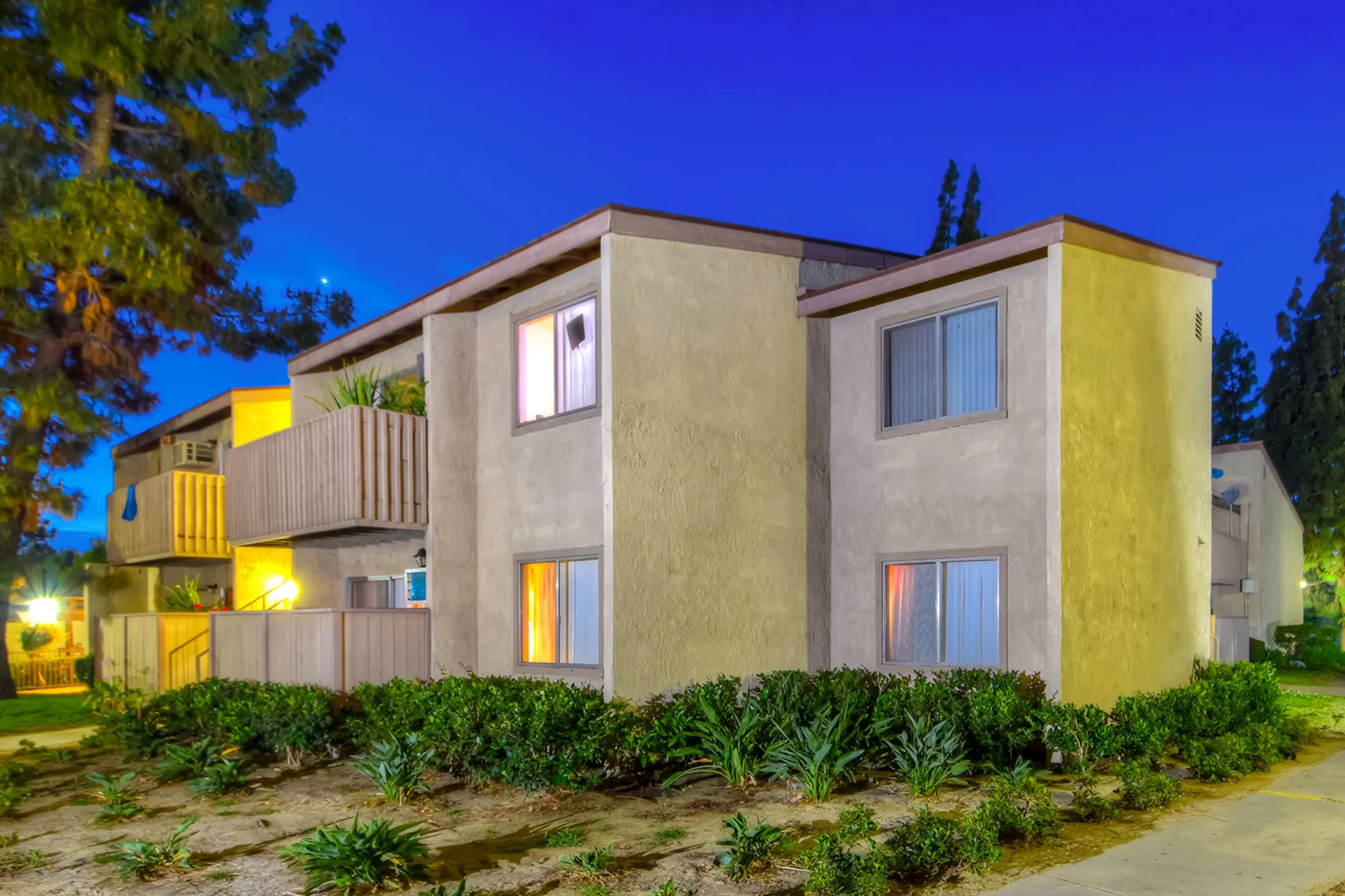 Building - Elevate Apartment Homes - Placentia, CA