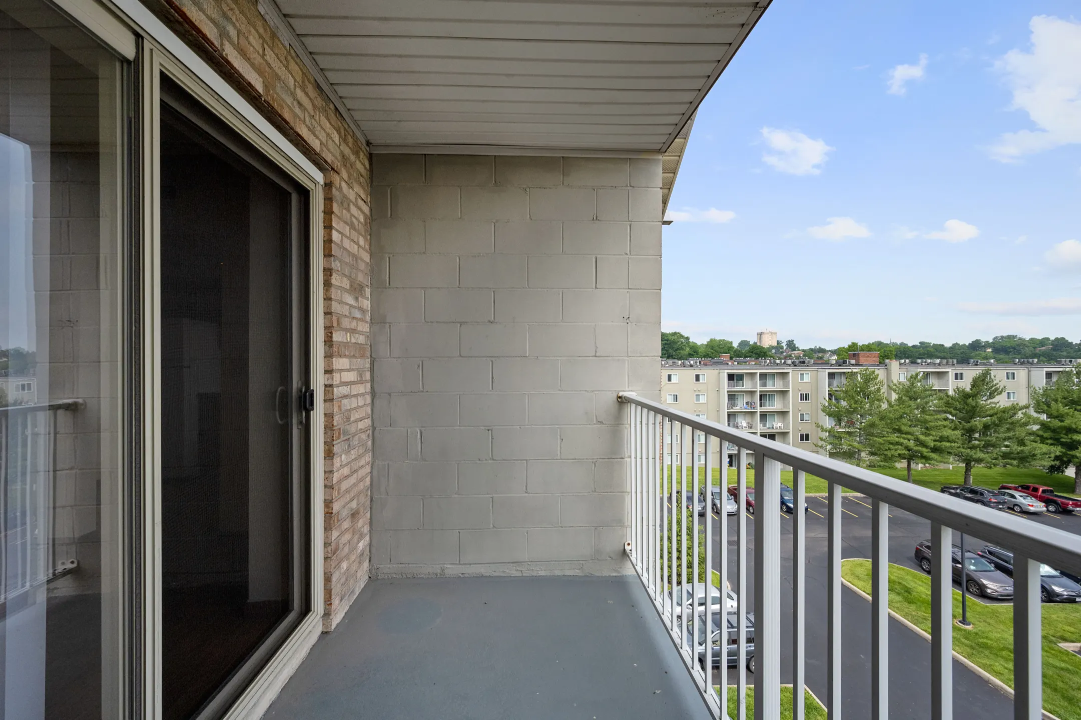 Patio / Deck - Vantage Pointe West Apartments - Cincinnati, OH