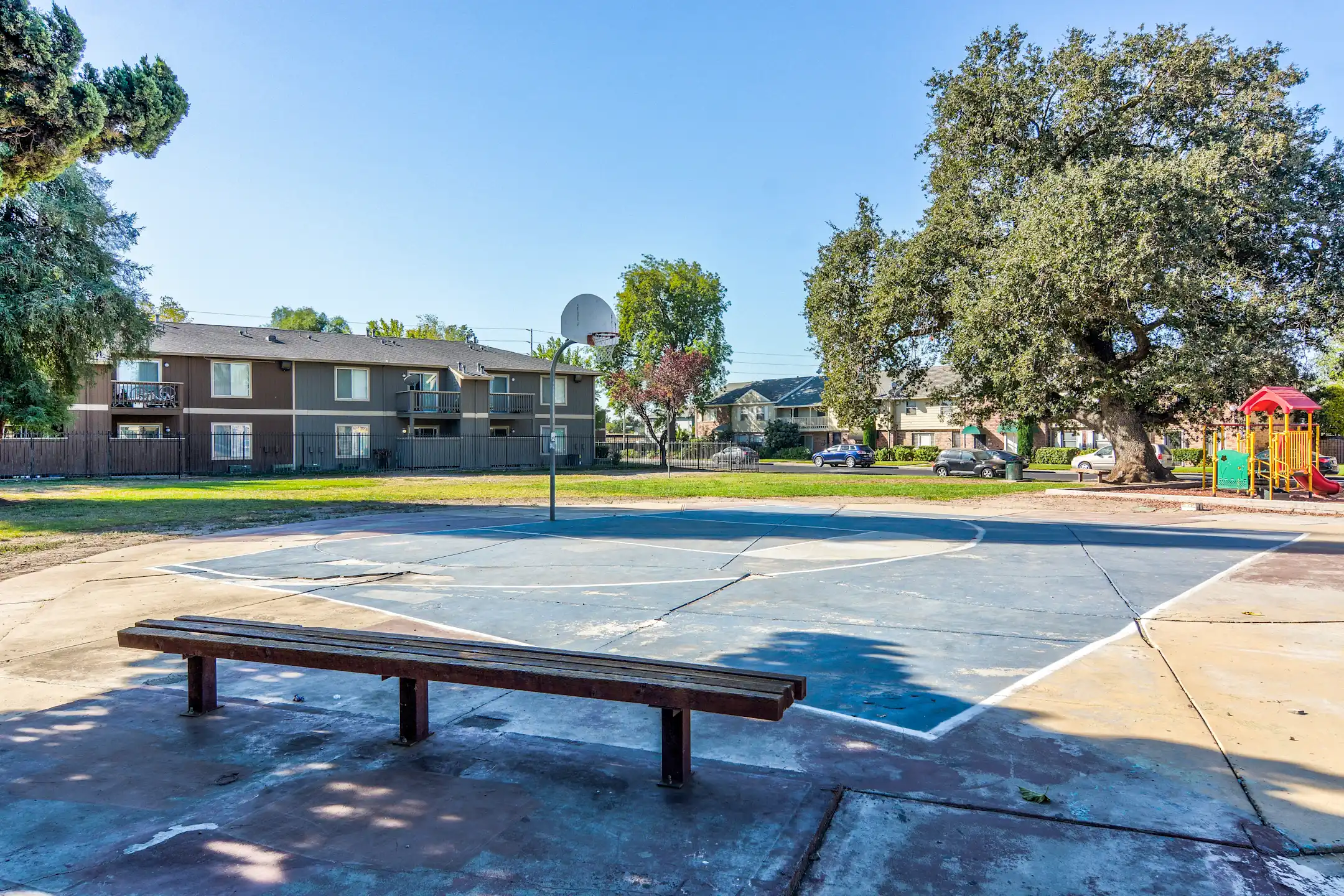 Riverbank Apartments 4433 Continental Way Stockton, CA Apartments