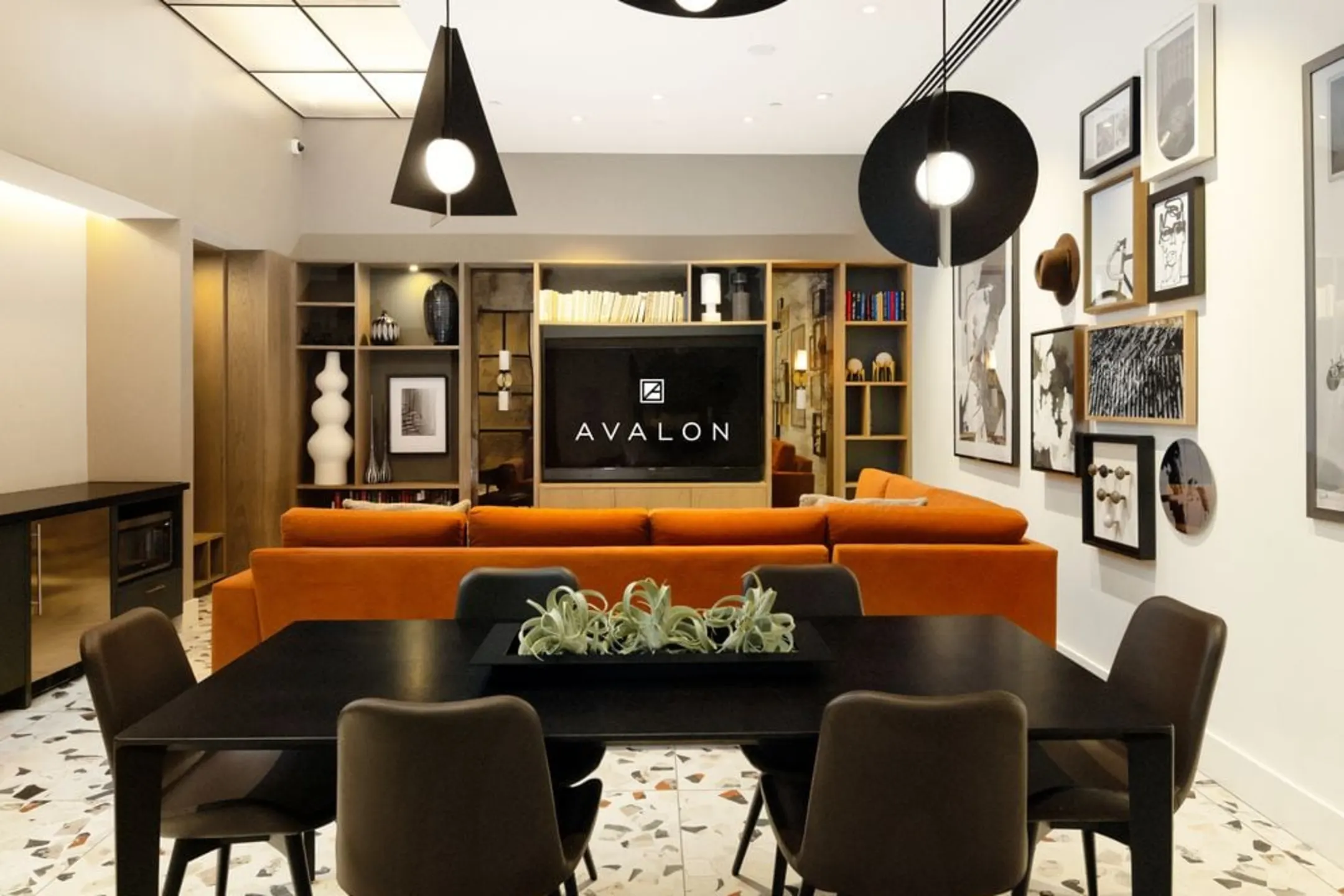Dining Room - Avalon Bowery Place - New York, NY