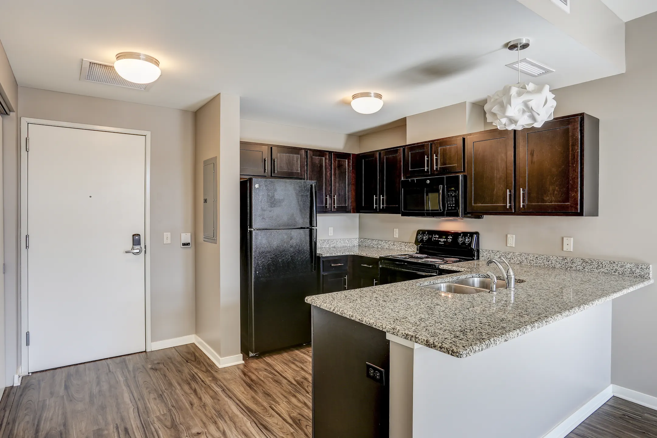 Eastown Flats 1400 Wealthy St SE Grand Rapids, MI Apartments for