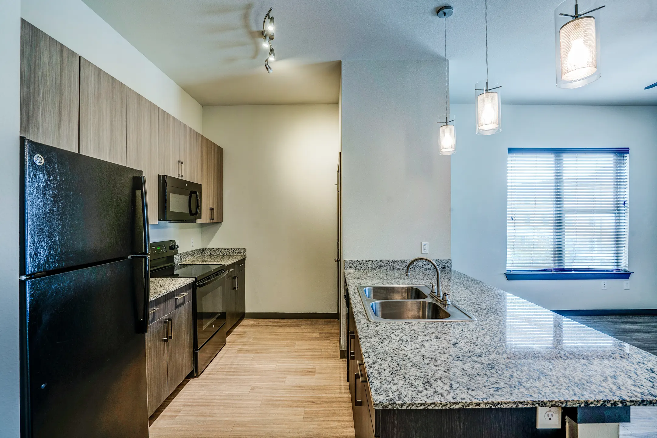 The Liberty 400 S Culberson St Gainesville, TX Apartments for Rent