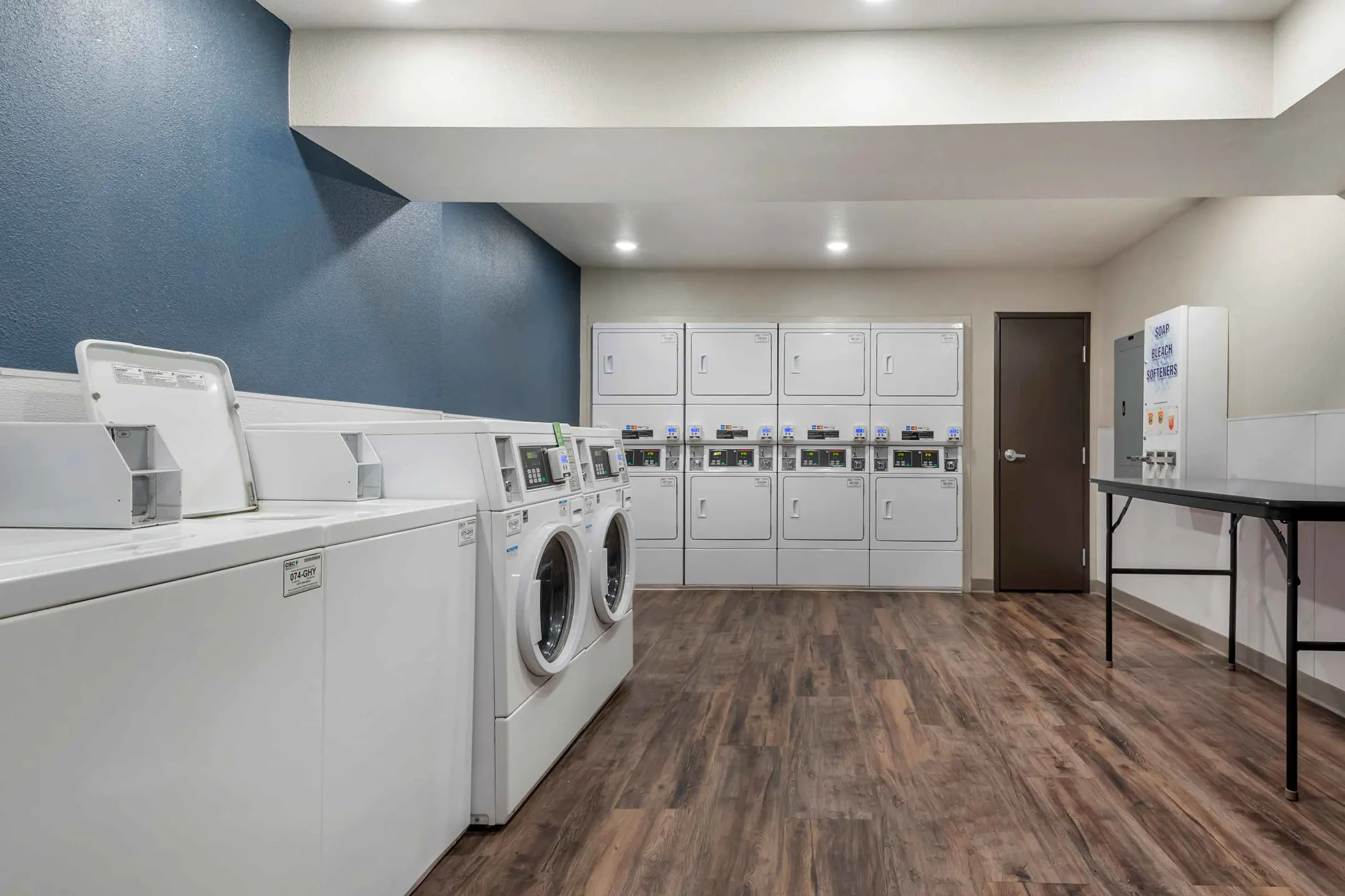 Furnished Studio Pittsburgh Cranberry 102 Wisconsin Avenue