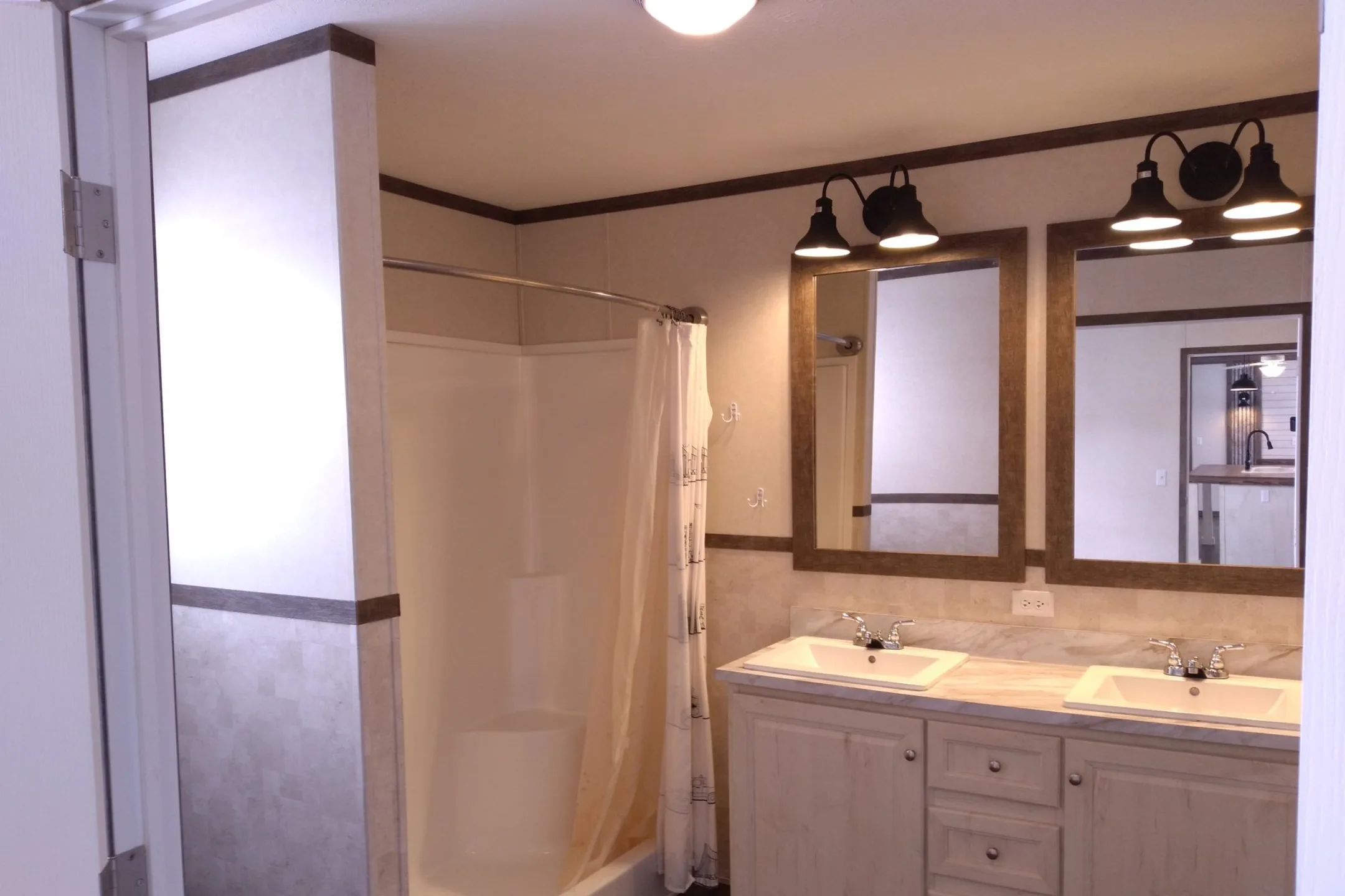 Bathroom - Highland Greens Estates - Highland, MI
