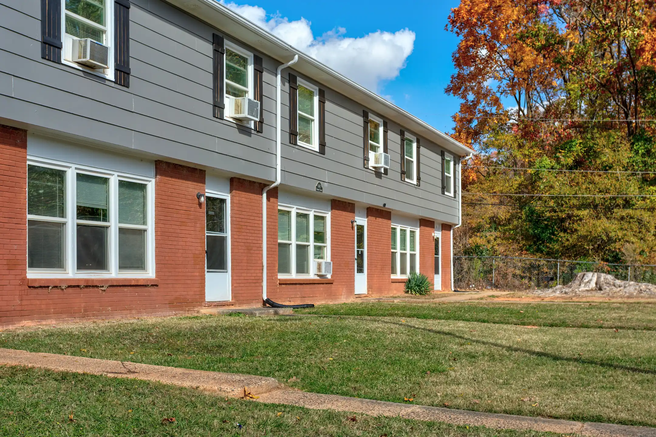 Cambridge Park Townhomes 1601 Dewberry Terrace Charlotte, NC
