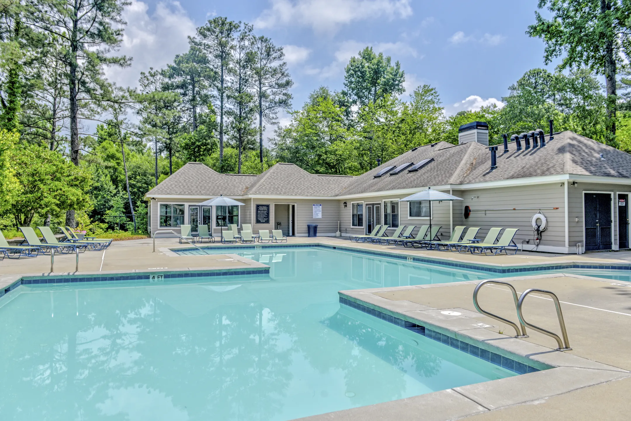 Pool - Grove Parkview Apartment Homes - Stone Mountain, GA