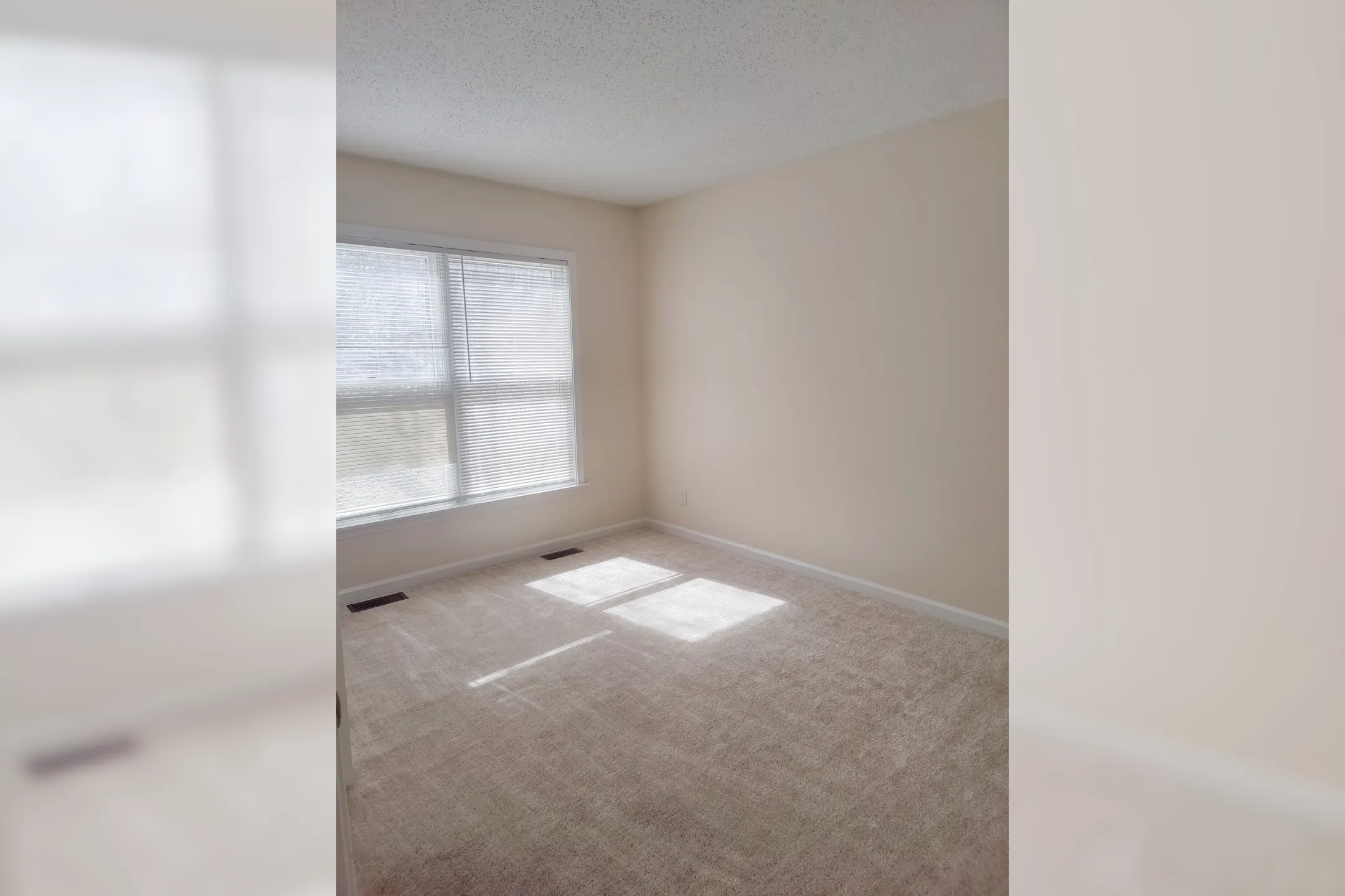 Deerfield Village 10 King Arthur Dr Niantic, CT Apartments for Rent