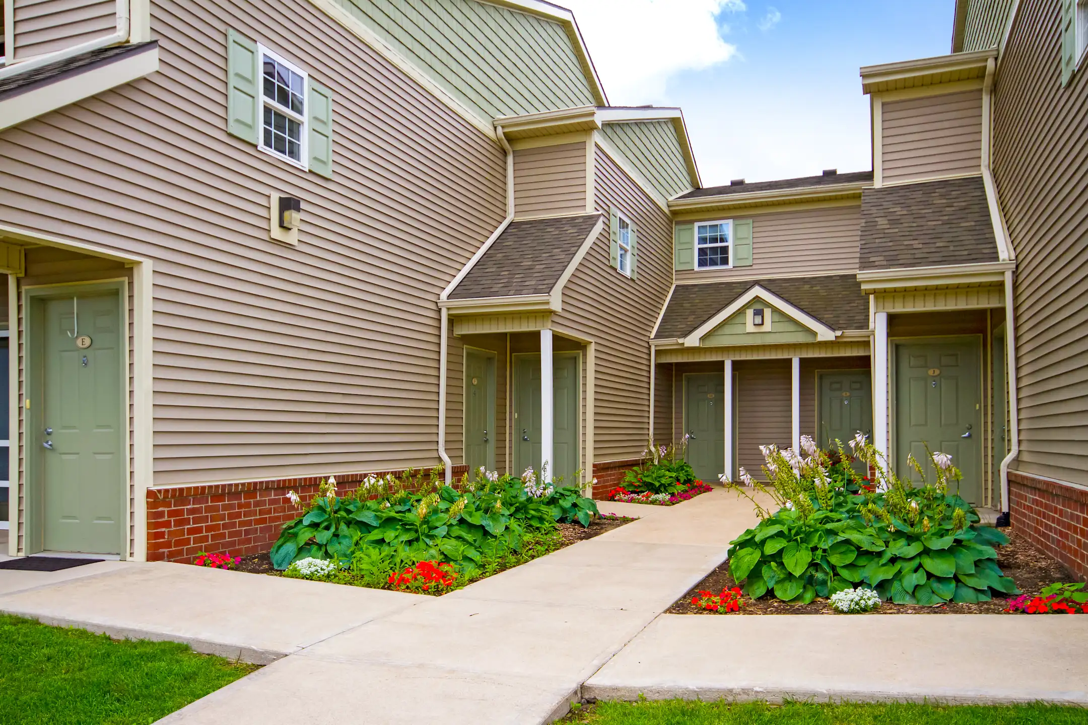 Building - The Preserve At Fir Road - Mishawaka, IN