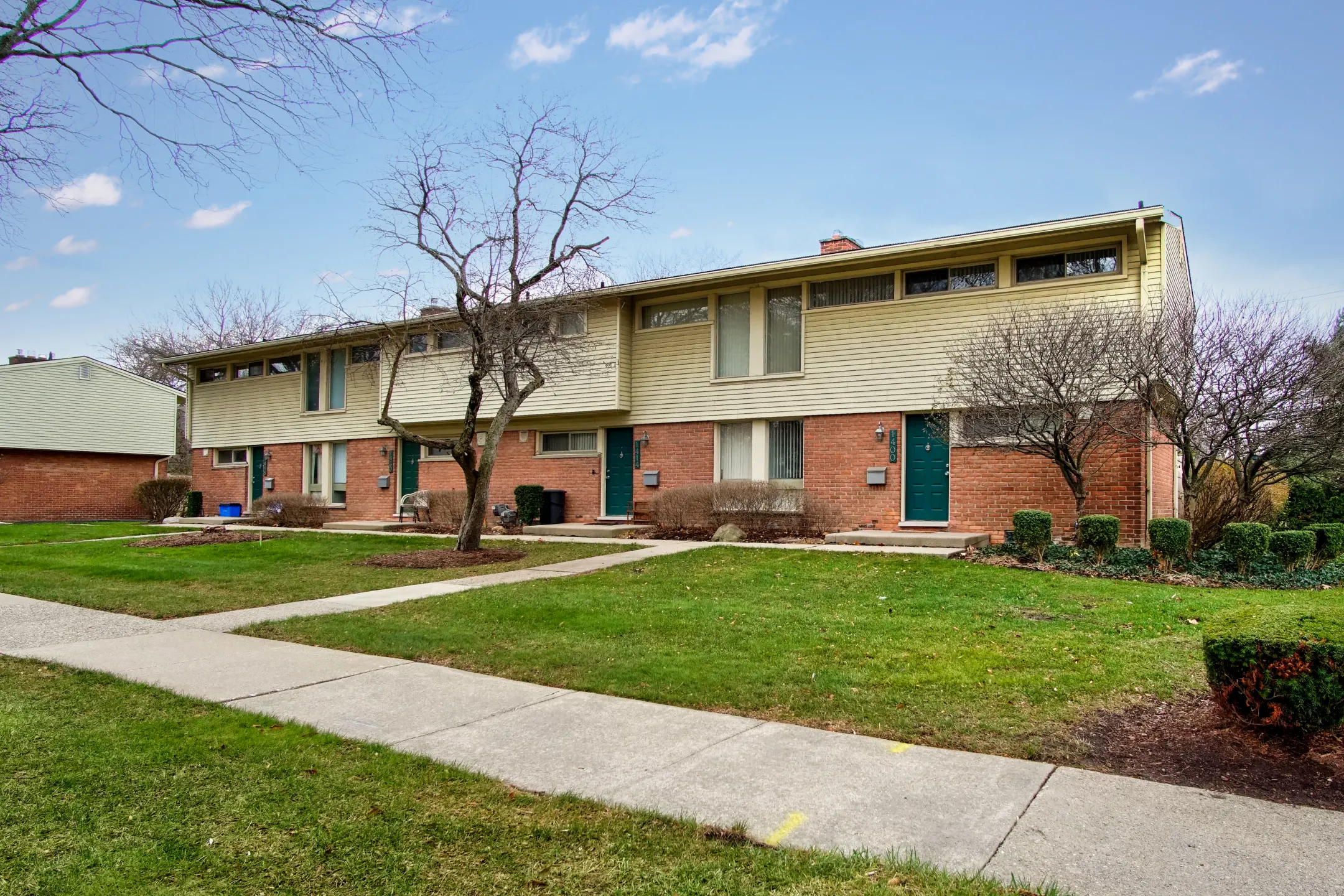 Eton Square Apartments and Townhomes Apartments Birmingham, MI 48009