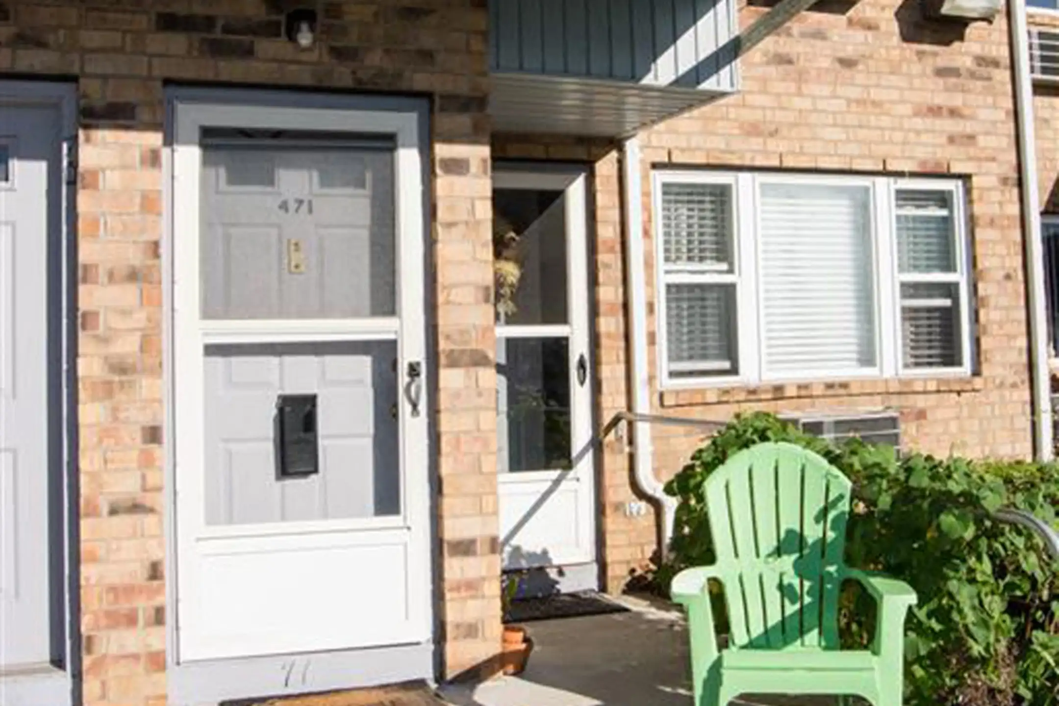 Brookwood at Oakdale Apartments Oakdale, NY 11769