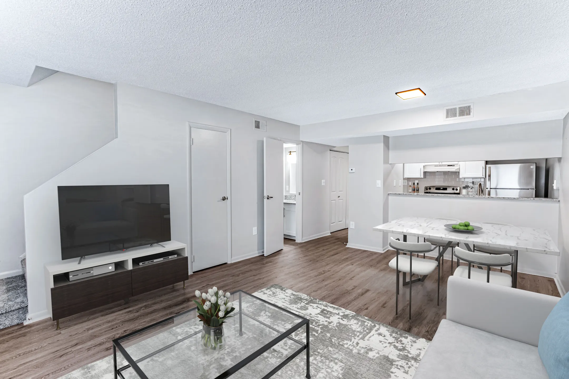 The Flats on Hampstead 200 Hampstead Ave Savannah, GA Townhouses