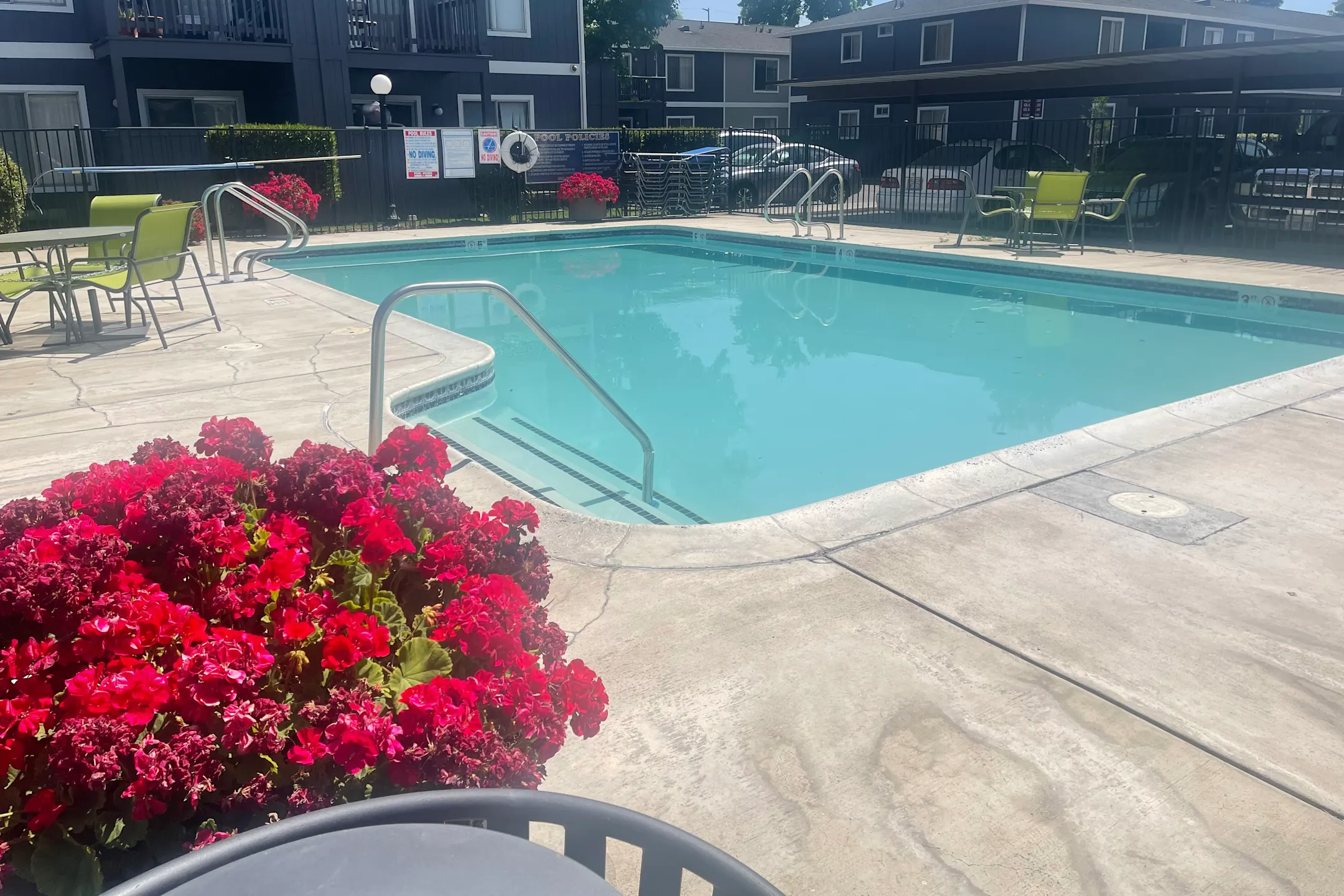 Pool - Riverbank Apartments - Stockton, CA