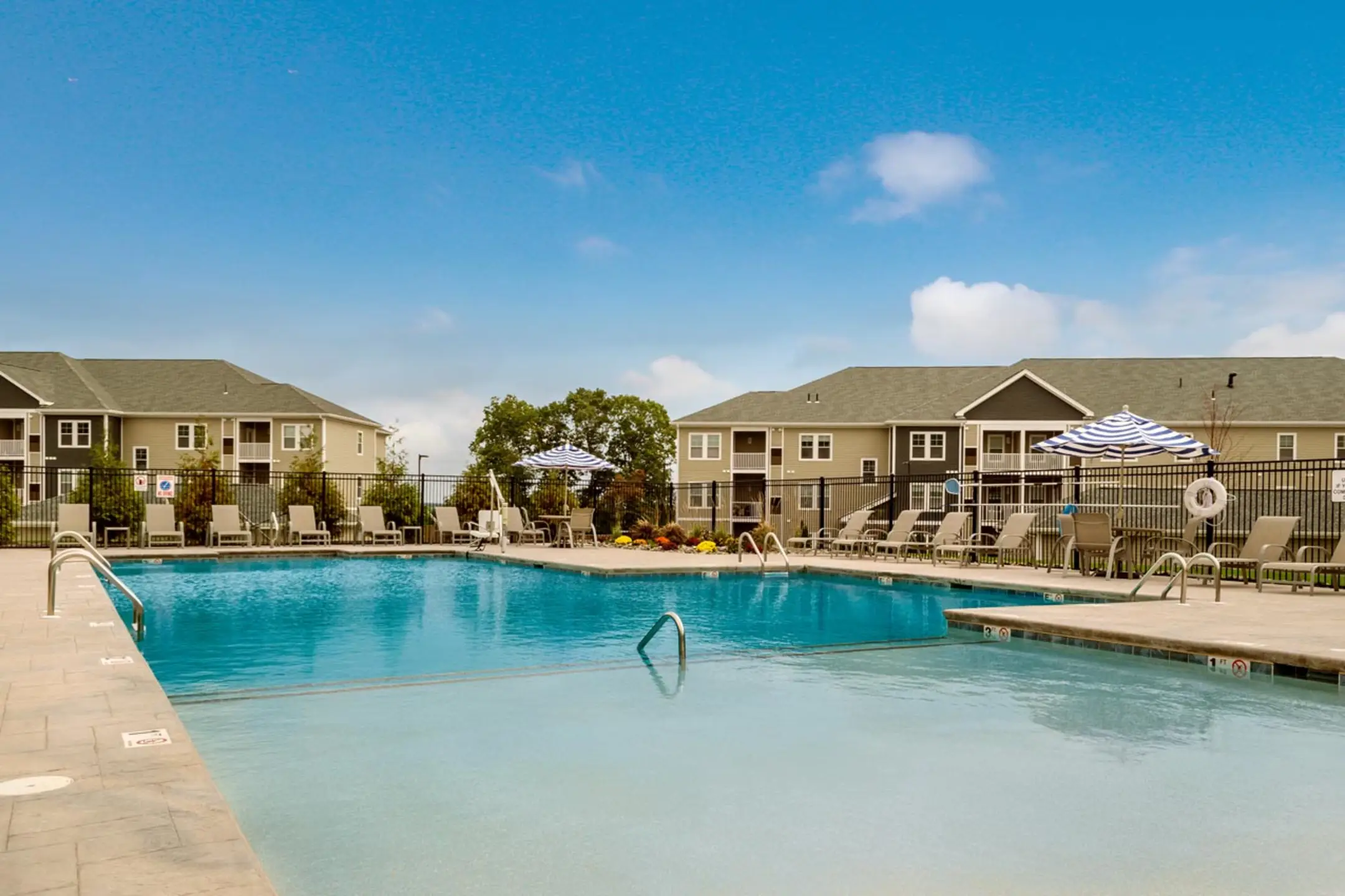 Oasis At Plainville Apartments Plainville, MA 02762