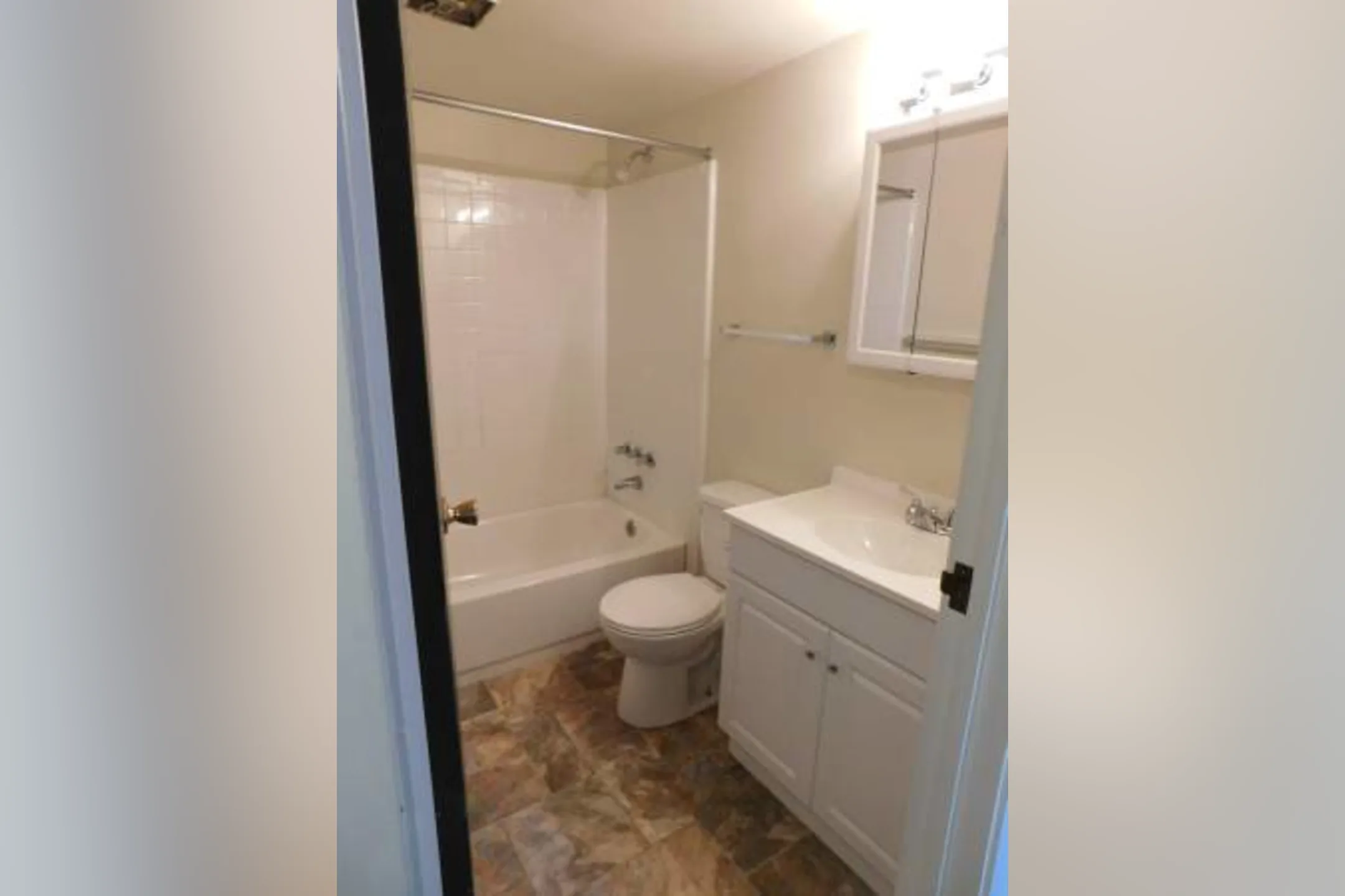 Springport Glen Apartments Jackson, MI 49202