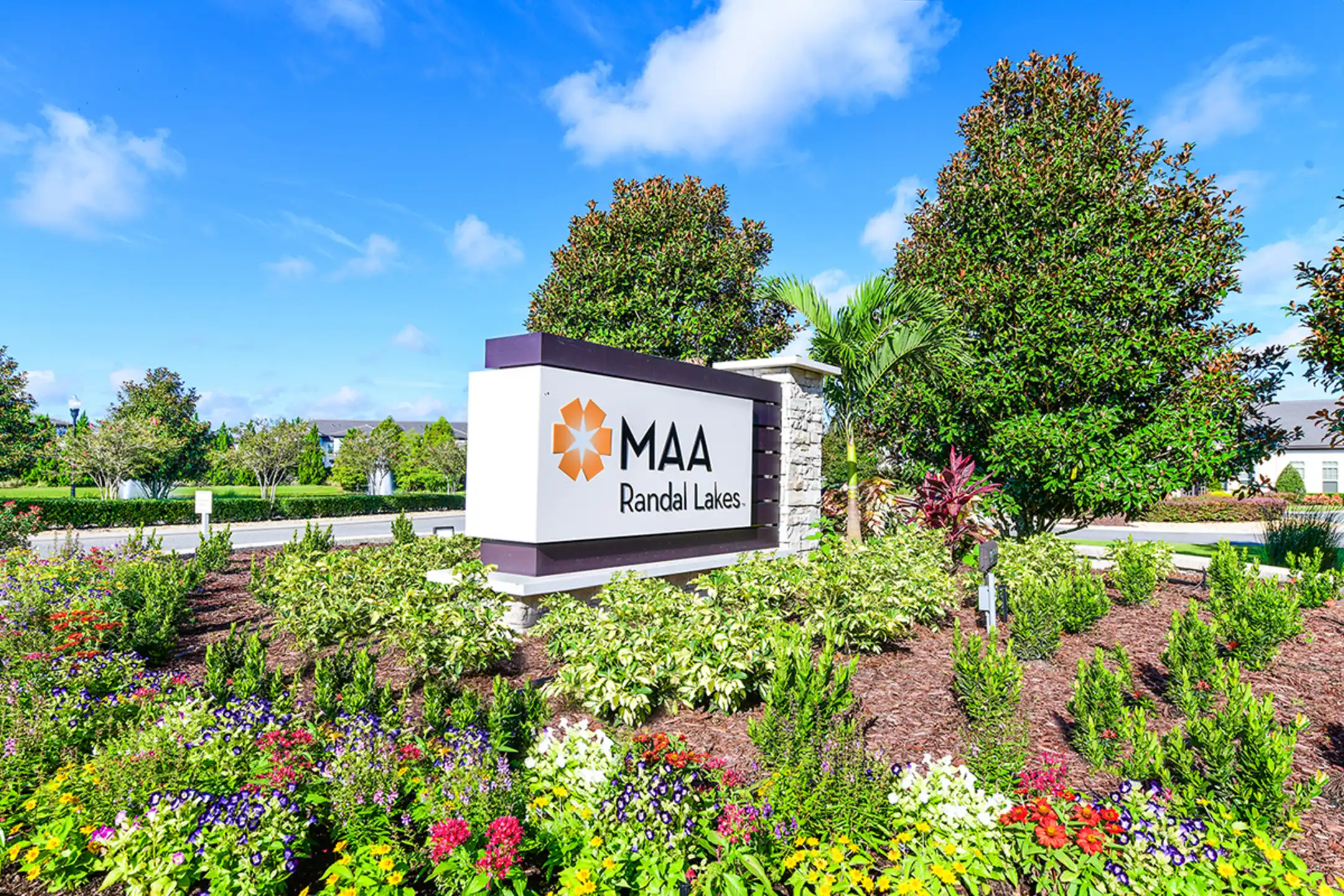 MAA Randal Lakes Apartments Orlando, FL 32832