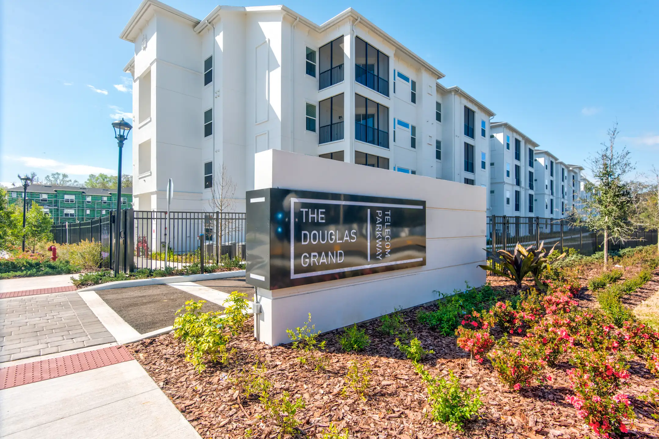 Douglas Grand at Parkway 7581 E Parkway Tampa, FL