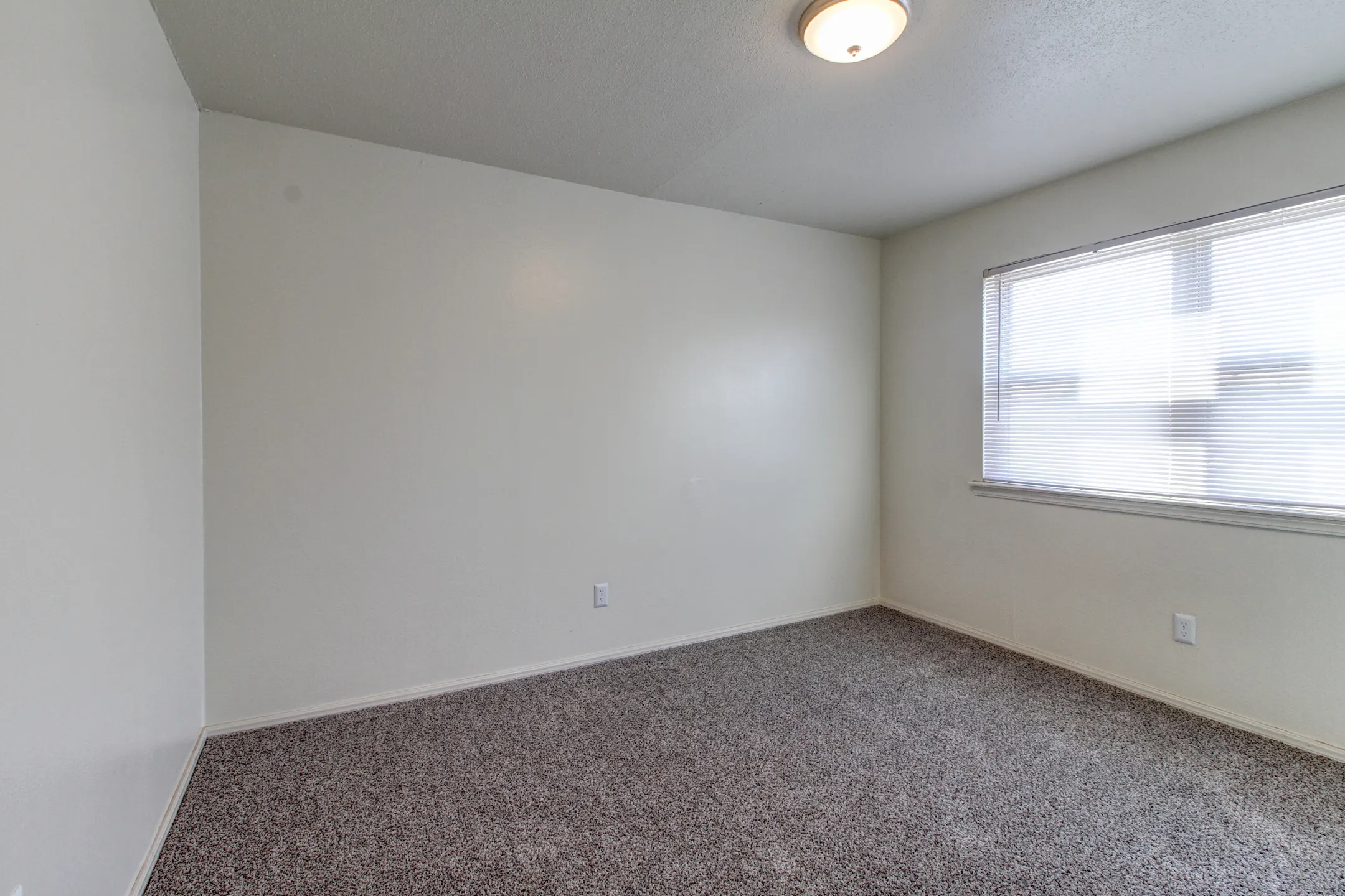 Bedroom - Casady Apartments - Oklahoma City, OK