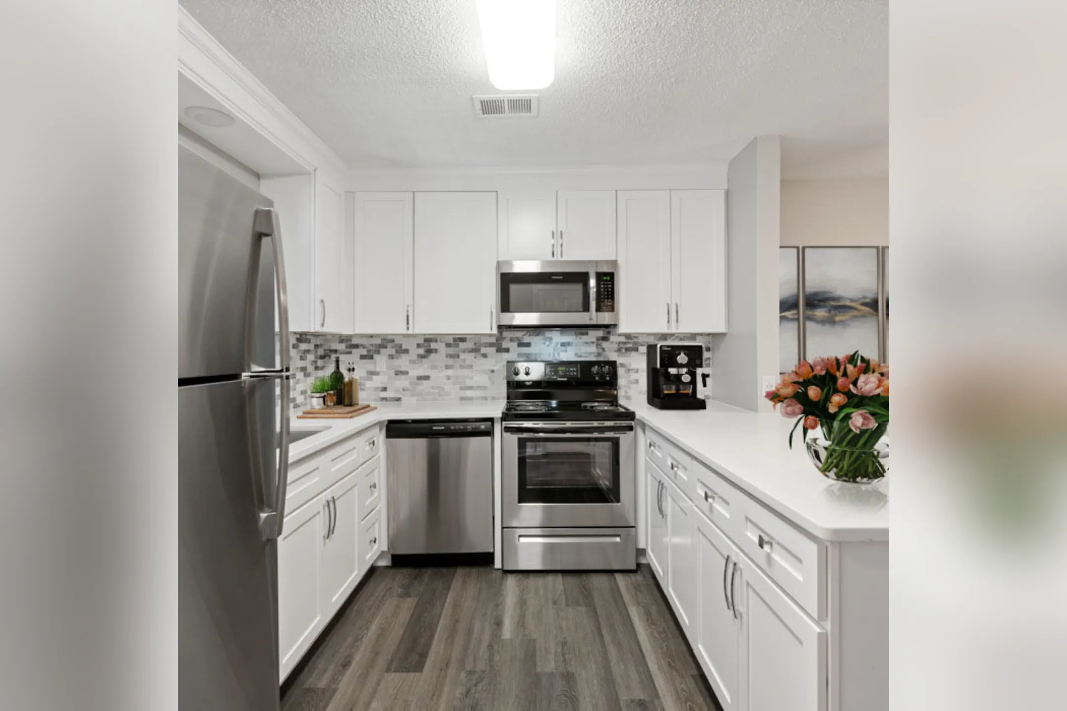 Aurora Apartments Charlotte, NC 28205