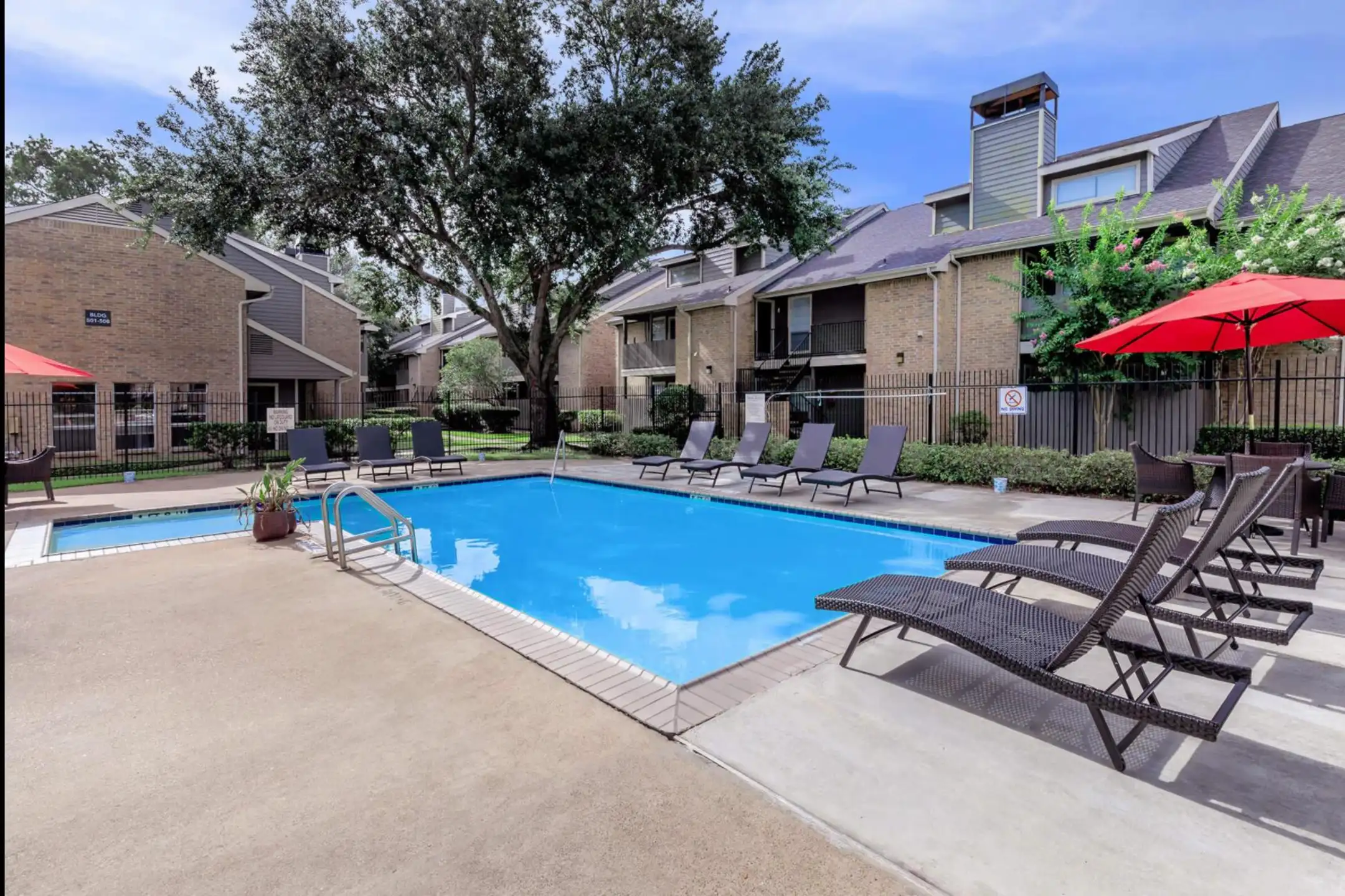 Angleton Manor Apartments Angleton, TX 77515