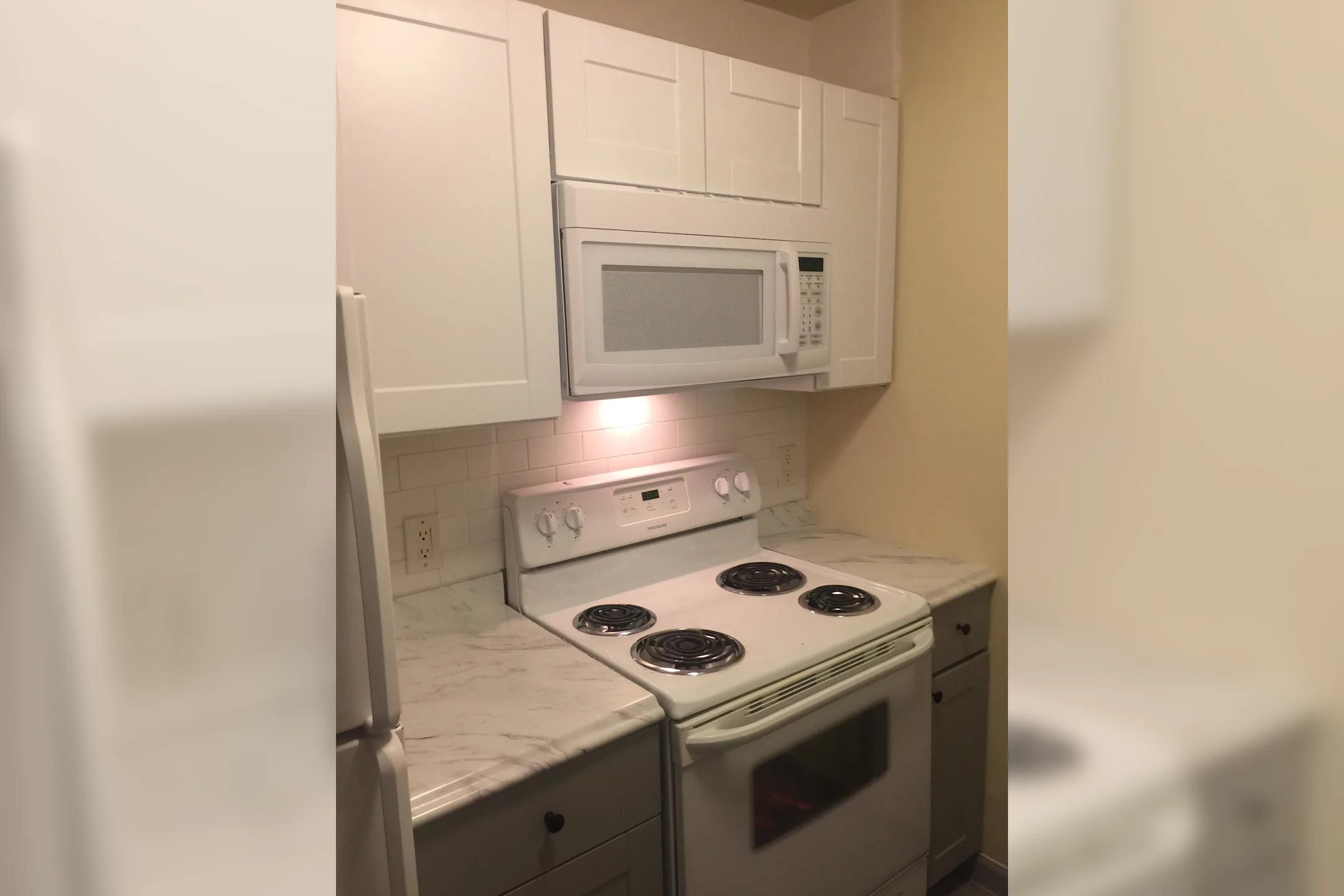 Country Manor Pomfret 120 Putnam Rd Pomfret, CT Apartments for