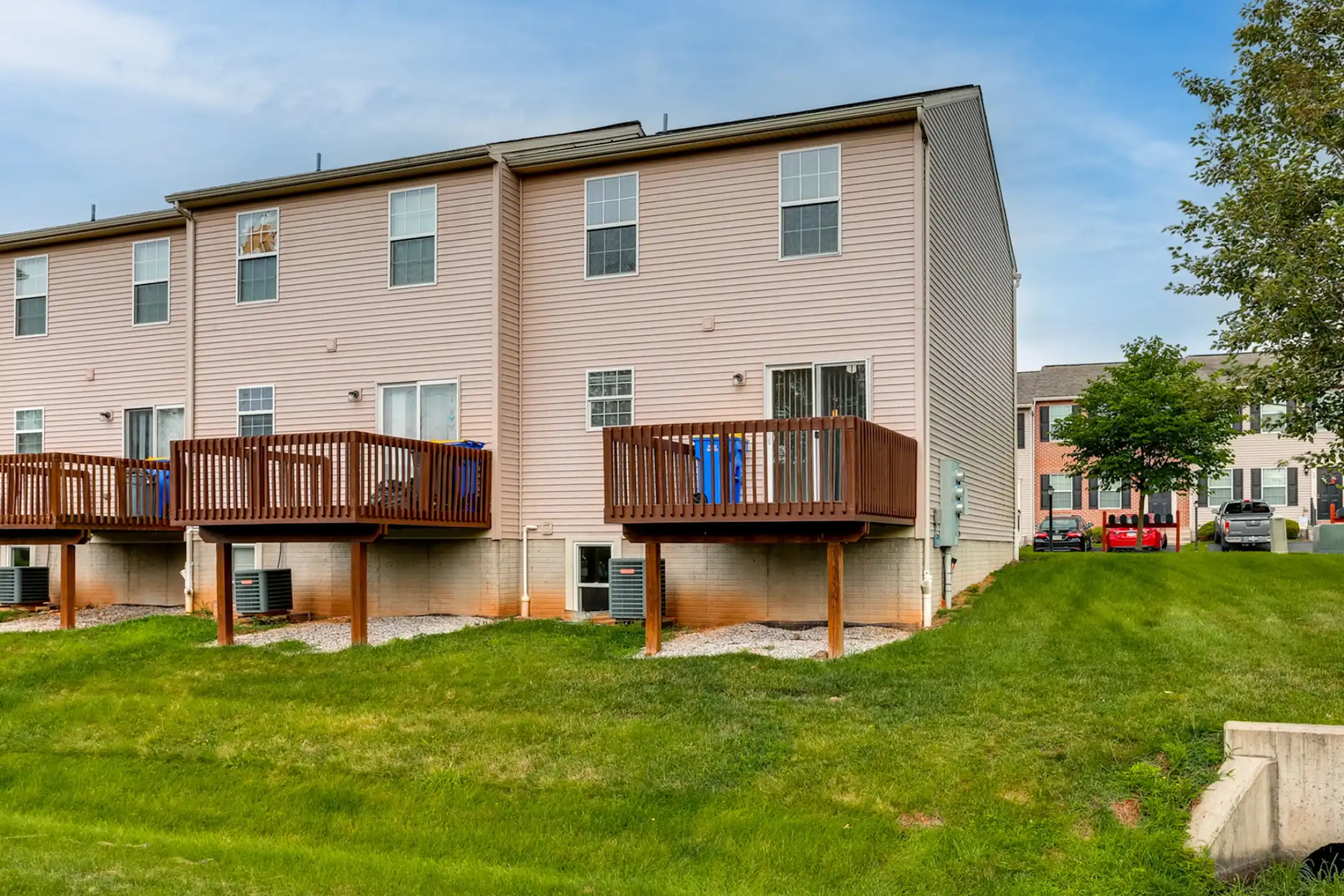 Greenbriar Estates 500 Graffius Road York, PA Apartments for Rent