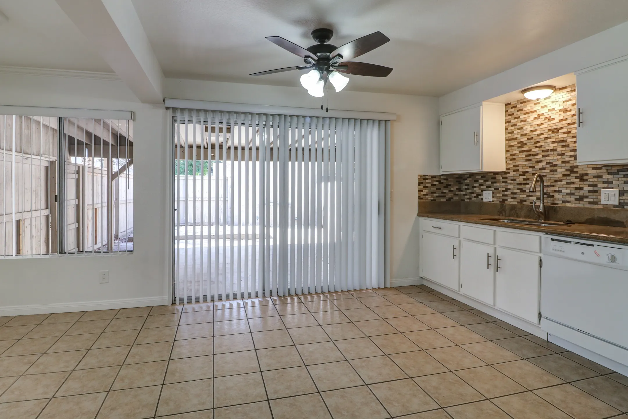 Stillmore 19400 Stillmore St Canyon Country, CA Apartments for Rent