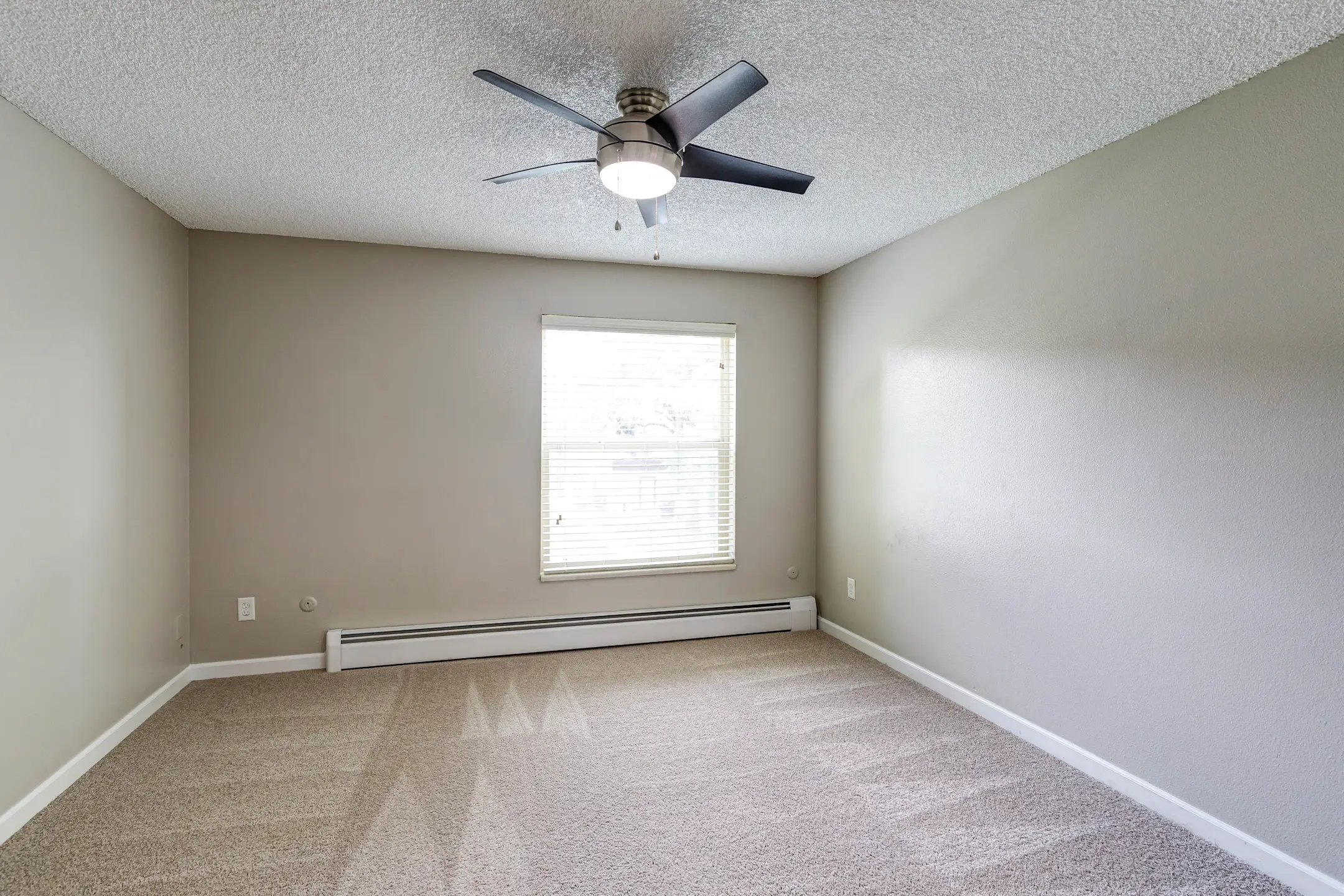 Sterling Heights Apartments Greeley, CO 80634