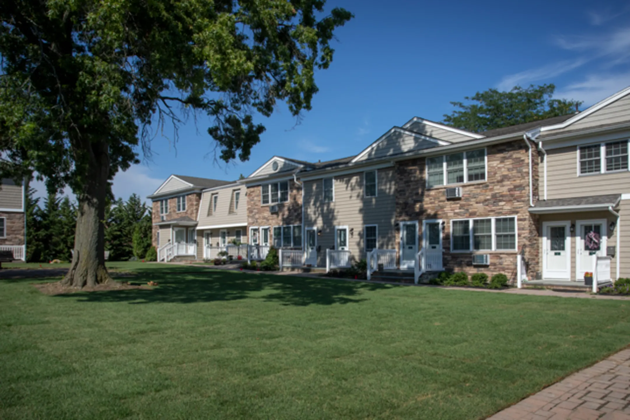 Fairfield Village At Commack Apartments Commack, NY 11725