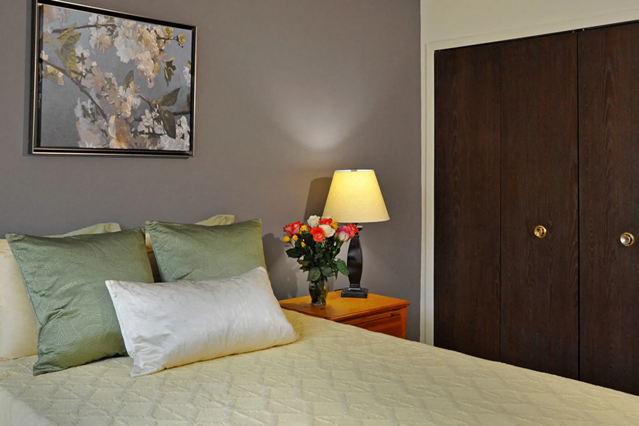 Rivers Edge 504 Maplebrook Ln Waterford, MI Apartments for Rent Rent.