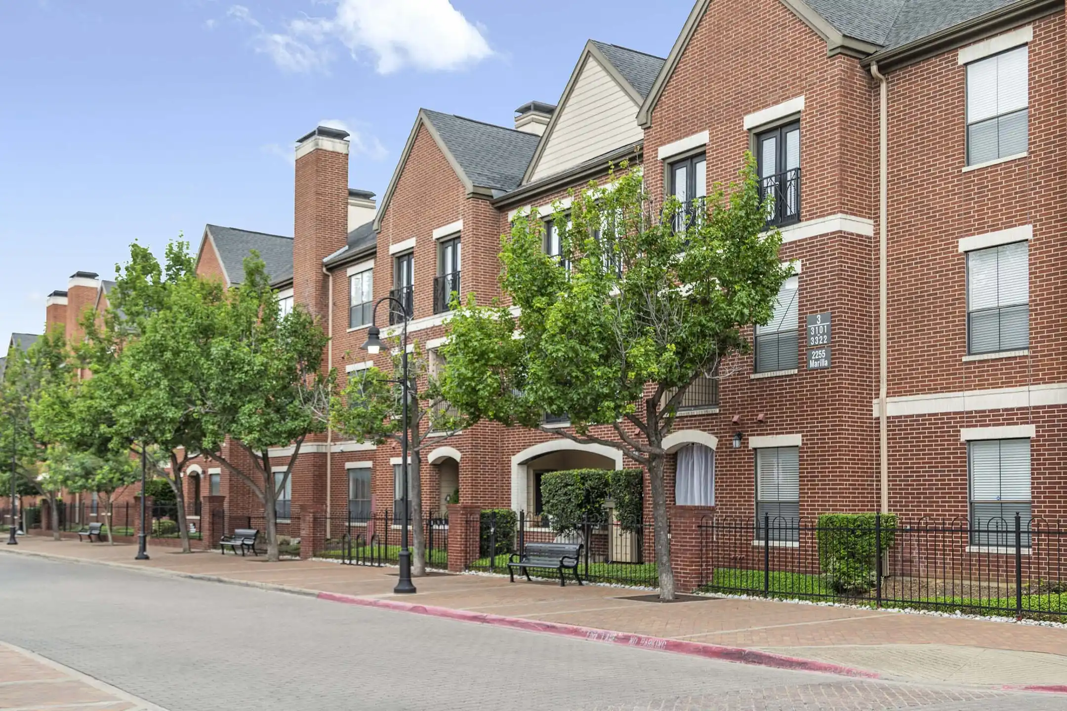 Camden Farmers Market Apartments Dallas, TX 75201