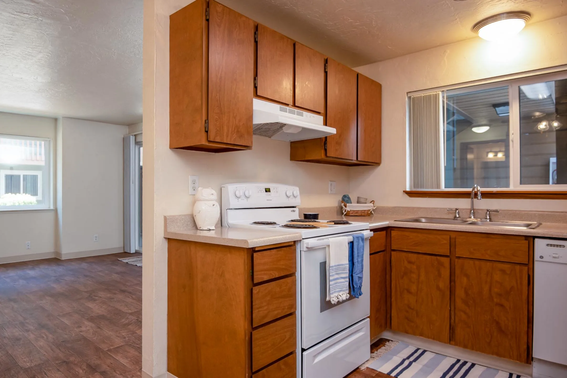 Broadway Center Apartments Eugene, OR 97401