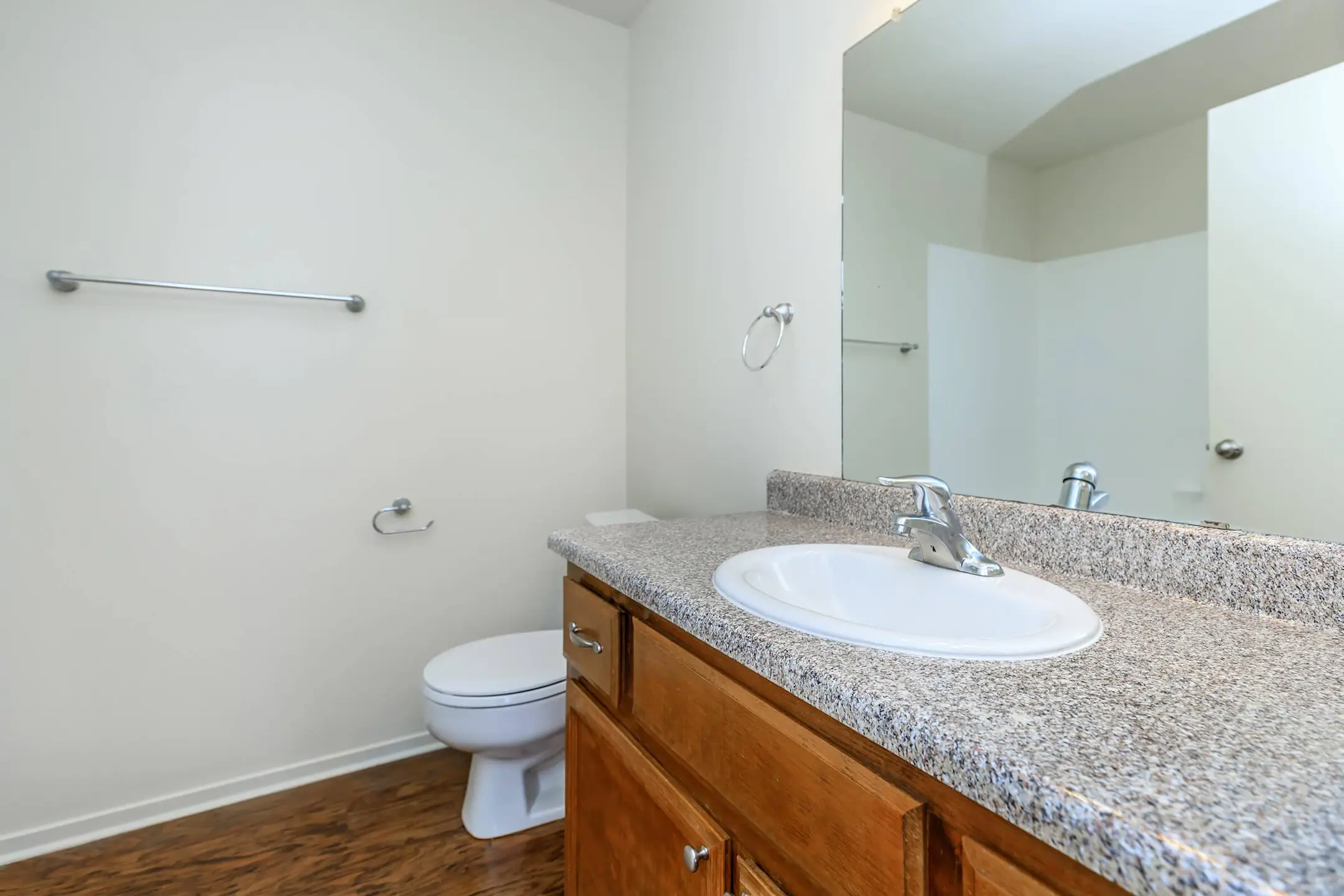 Pine Tree Village 6800 N Maple Ave Fresno, CA Apartments for Rent