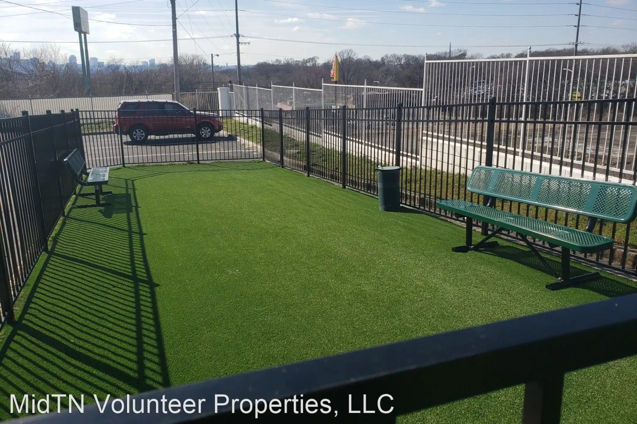 Sohana Apartments 311 West Trinity Lane Nashville, TN Apartments