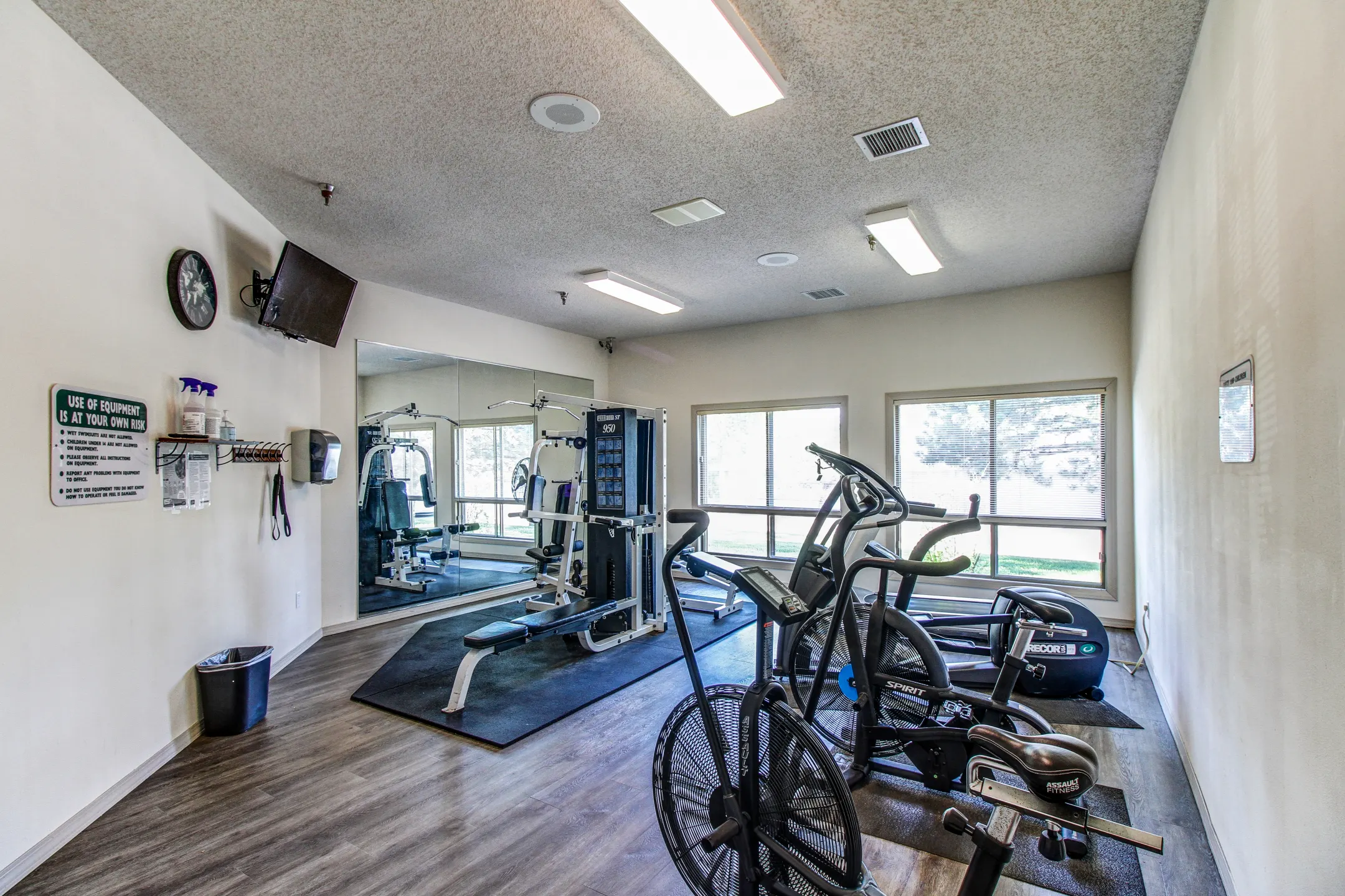 Fitness Weight Room - East Hampton Estates - Wichita, KS