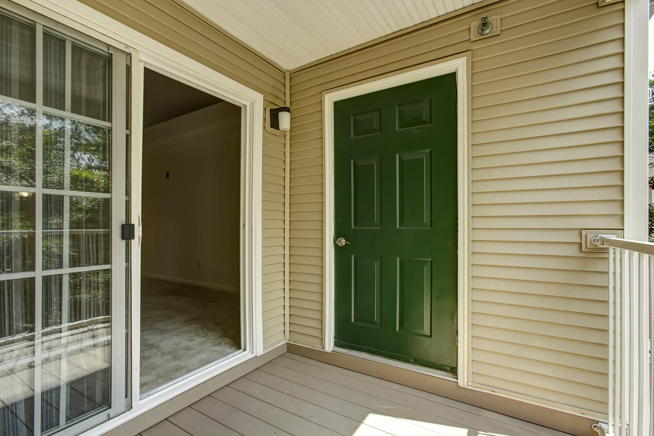 Broadlands Apartments 21799 Crescent Park Sq Broadlands, VA for