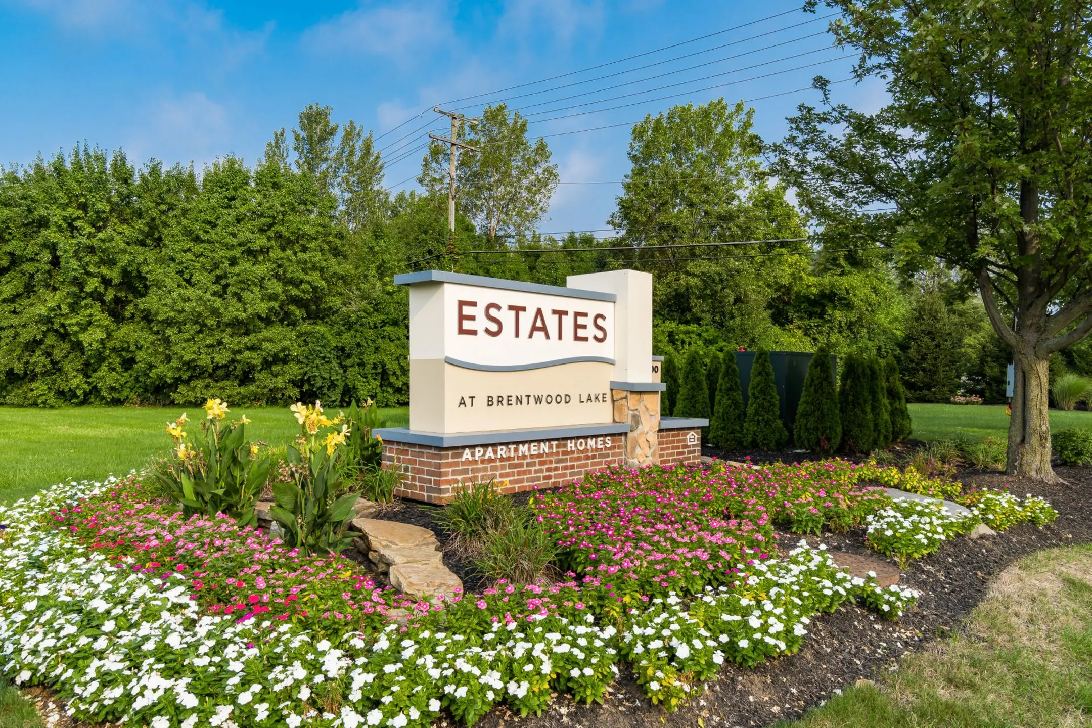 Community Signage - The Estates at Brentwood Lake - Reynoldsburg, OH