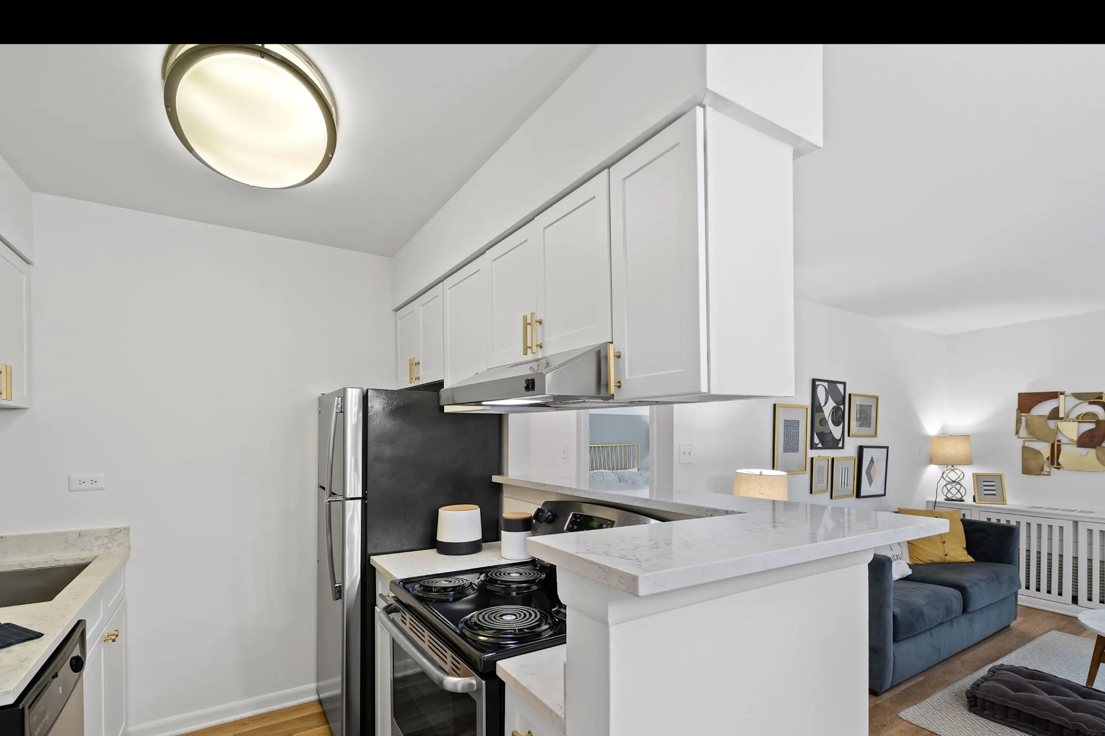 The Residence at Arlington Heights Apartments Arlington Heights, IL 60005