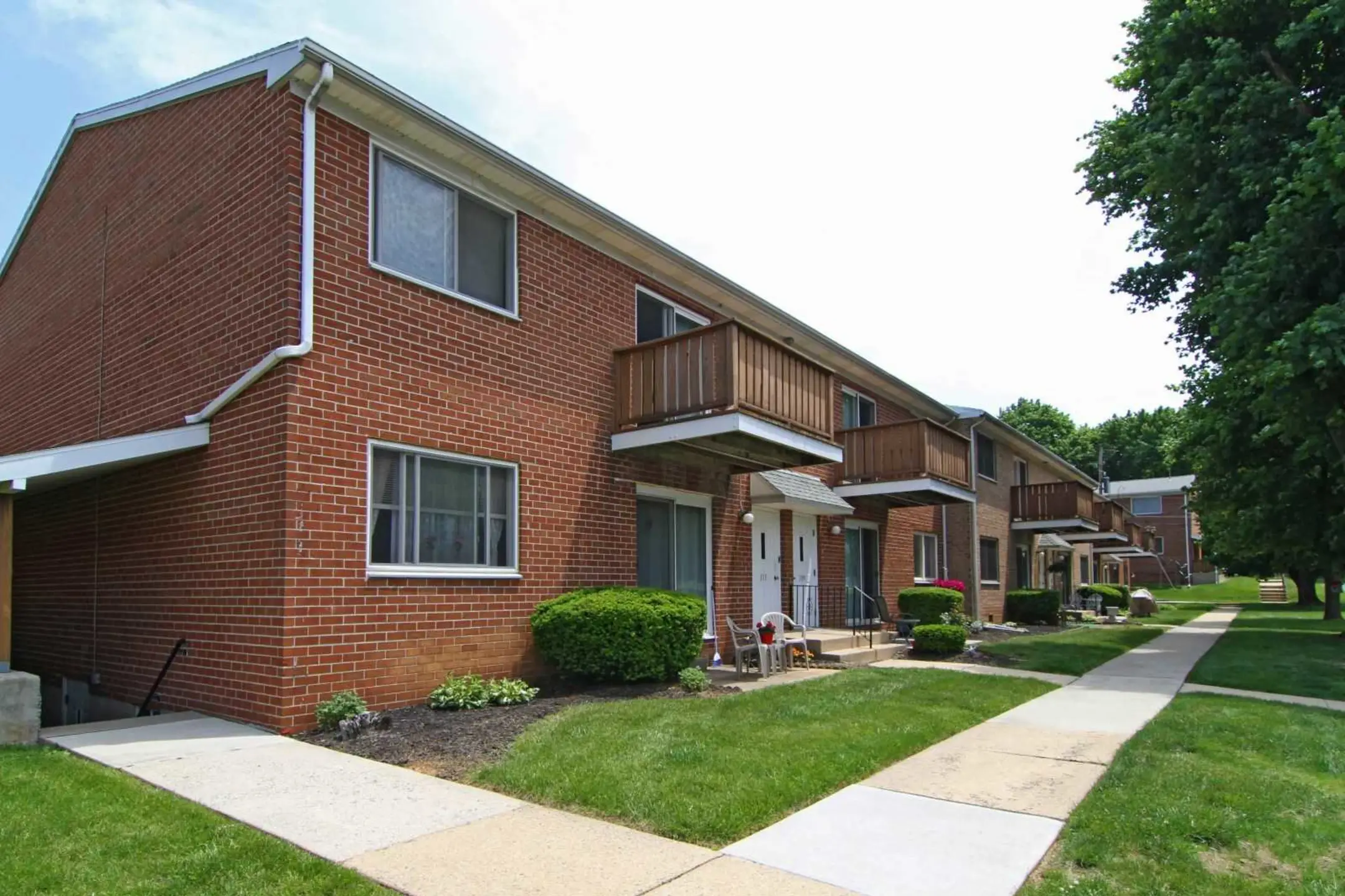 Springside Manor Apartments