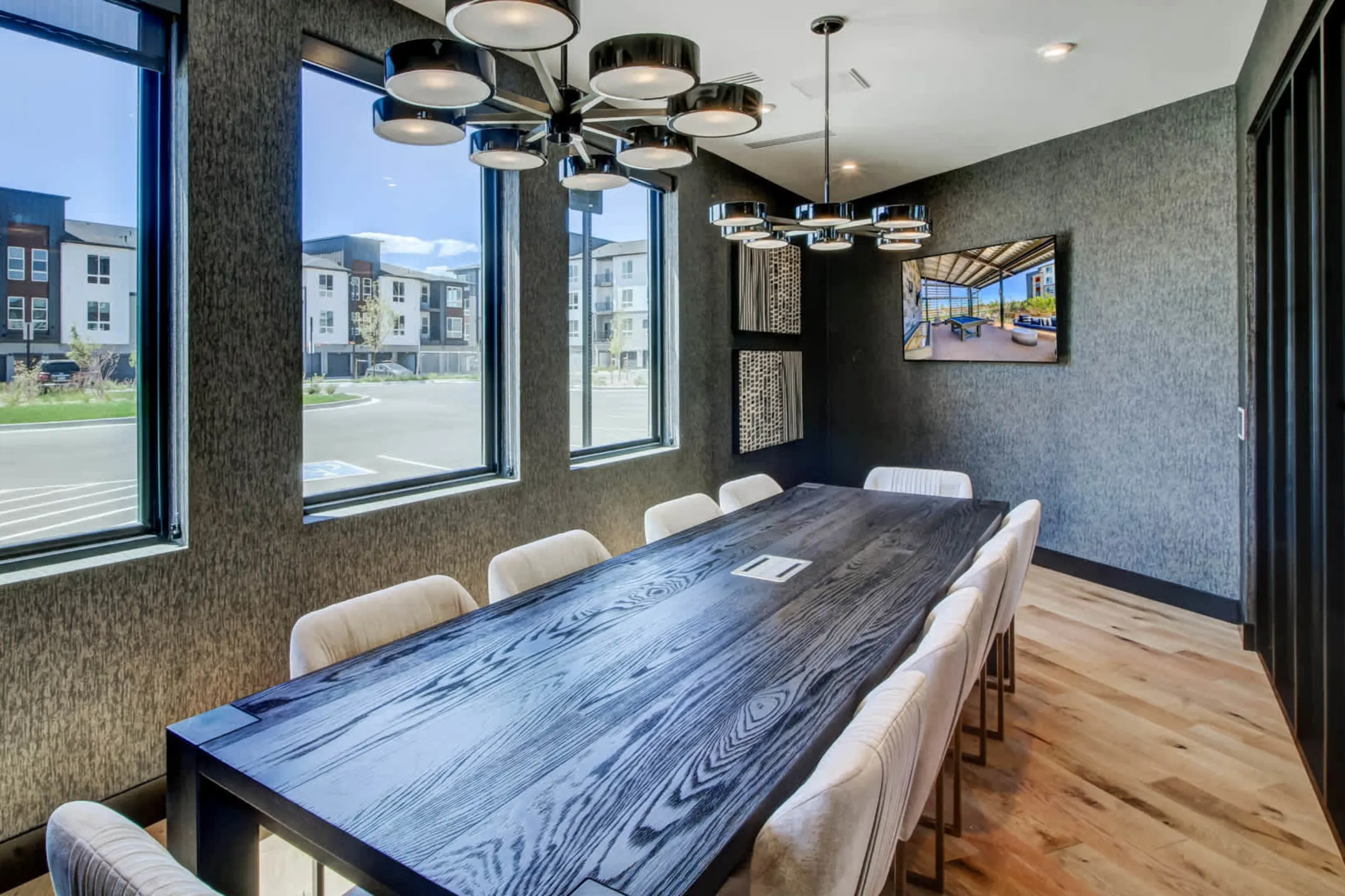 Dining Room - Circa Fitzsimons Apartments - Denver, CO
