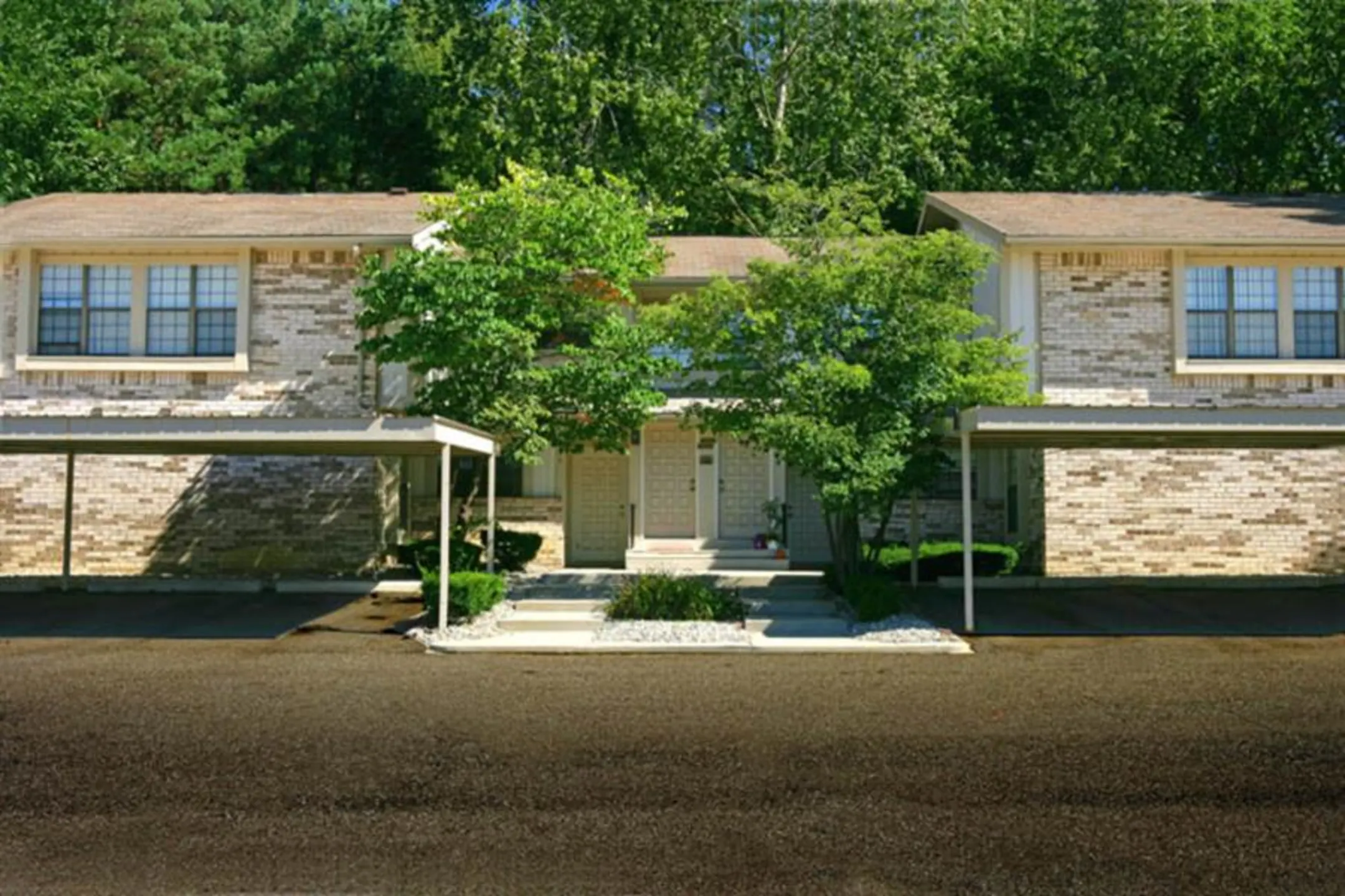 Muirwood Apartments 35055 Muirwood Dr Farmington Hills, MI