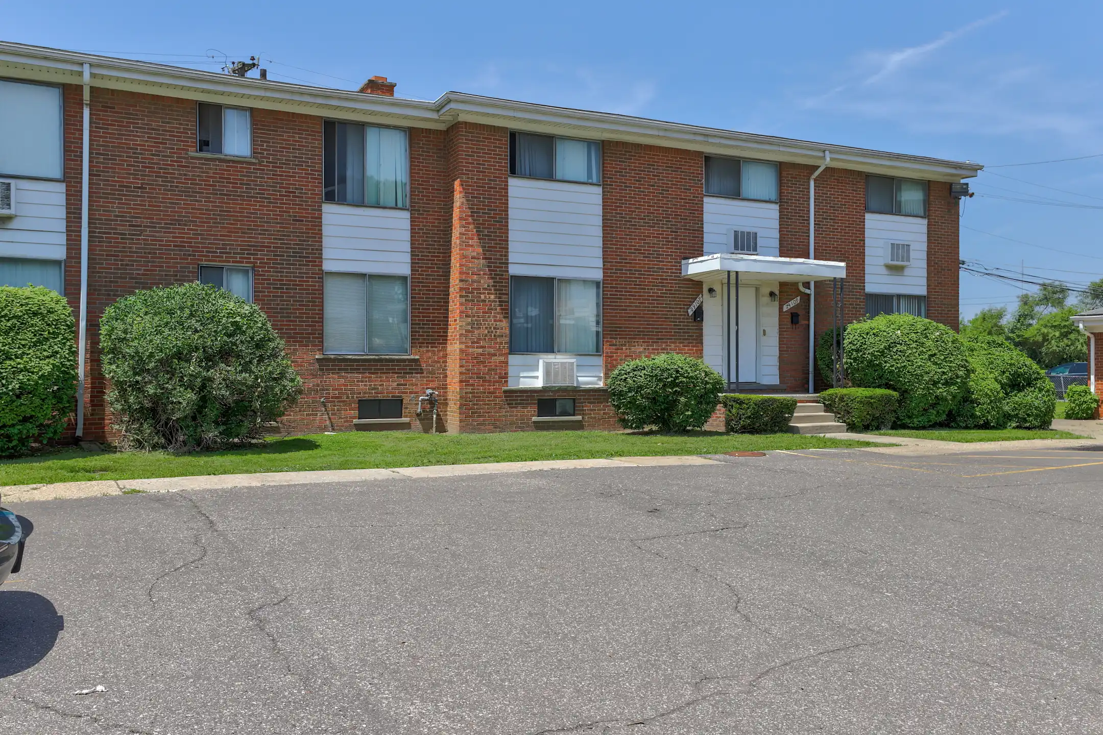 Lorraine Manor Apartments Warren, MI 48093