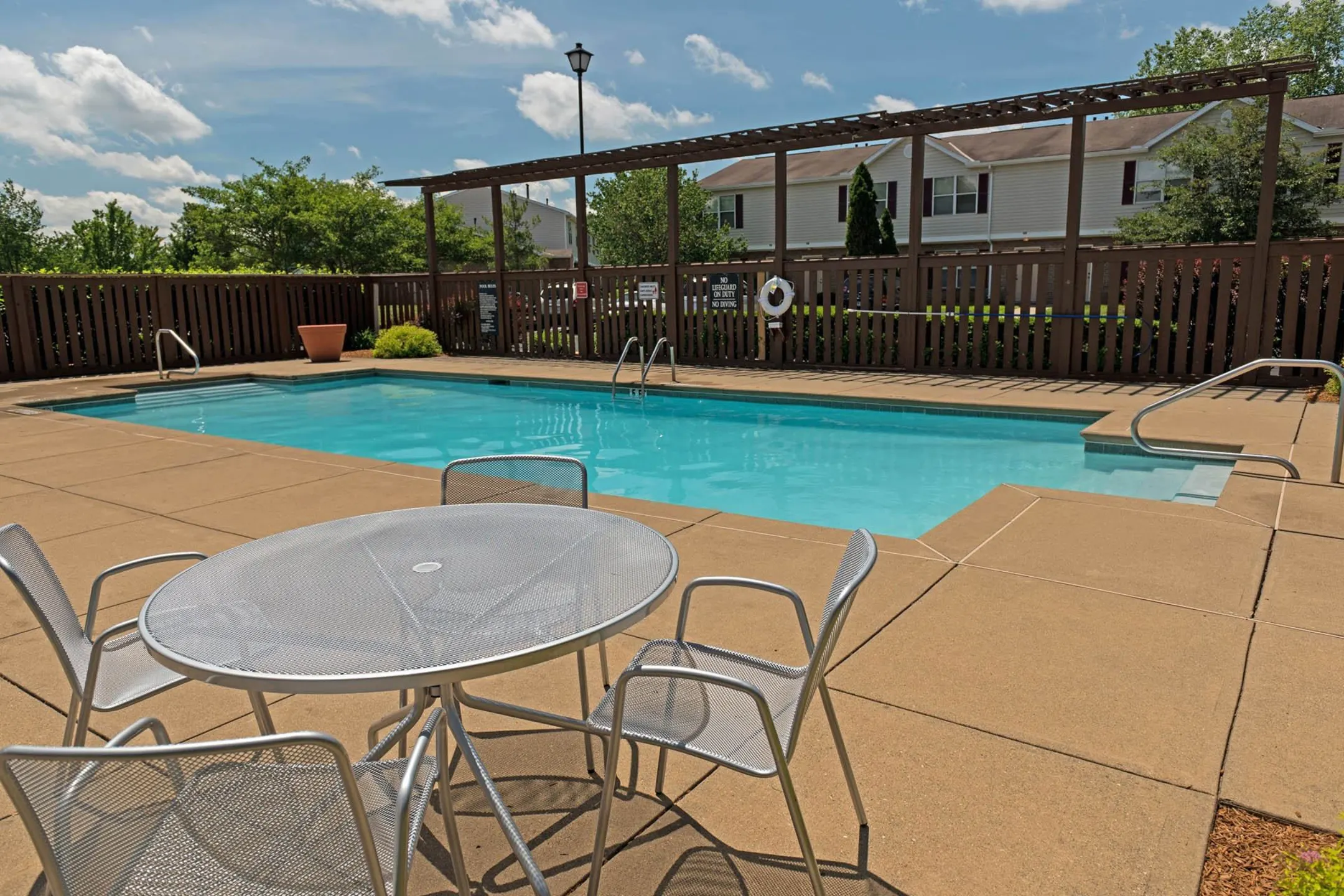 Pool - MeadowView Townhomes - Goshen, OH