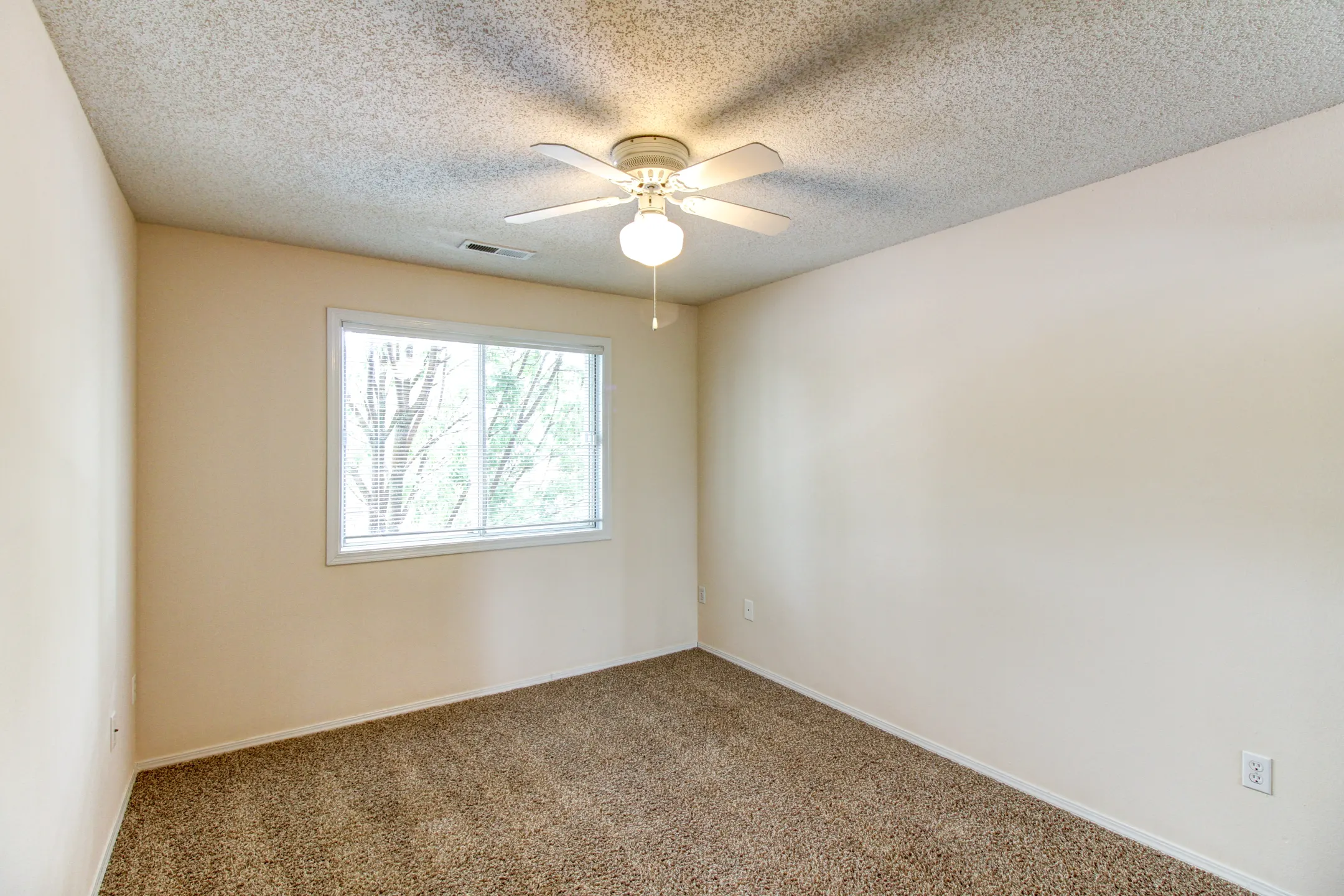 Living Room - South Pointe - Sioux Falls, SD