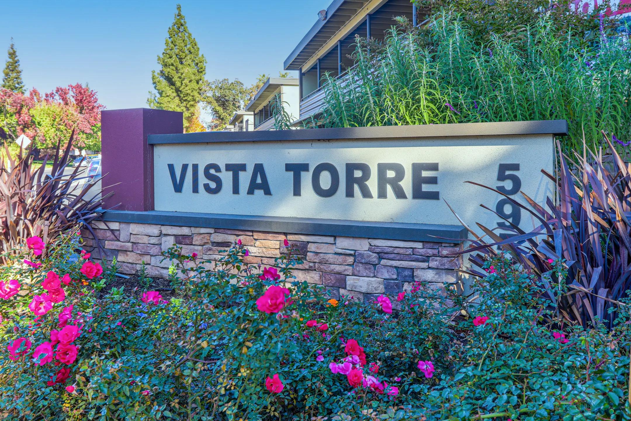 Community Signage - Vista Torre - Carmichael, CA