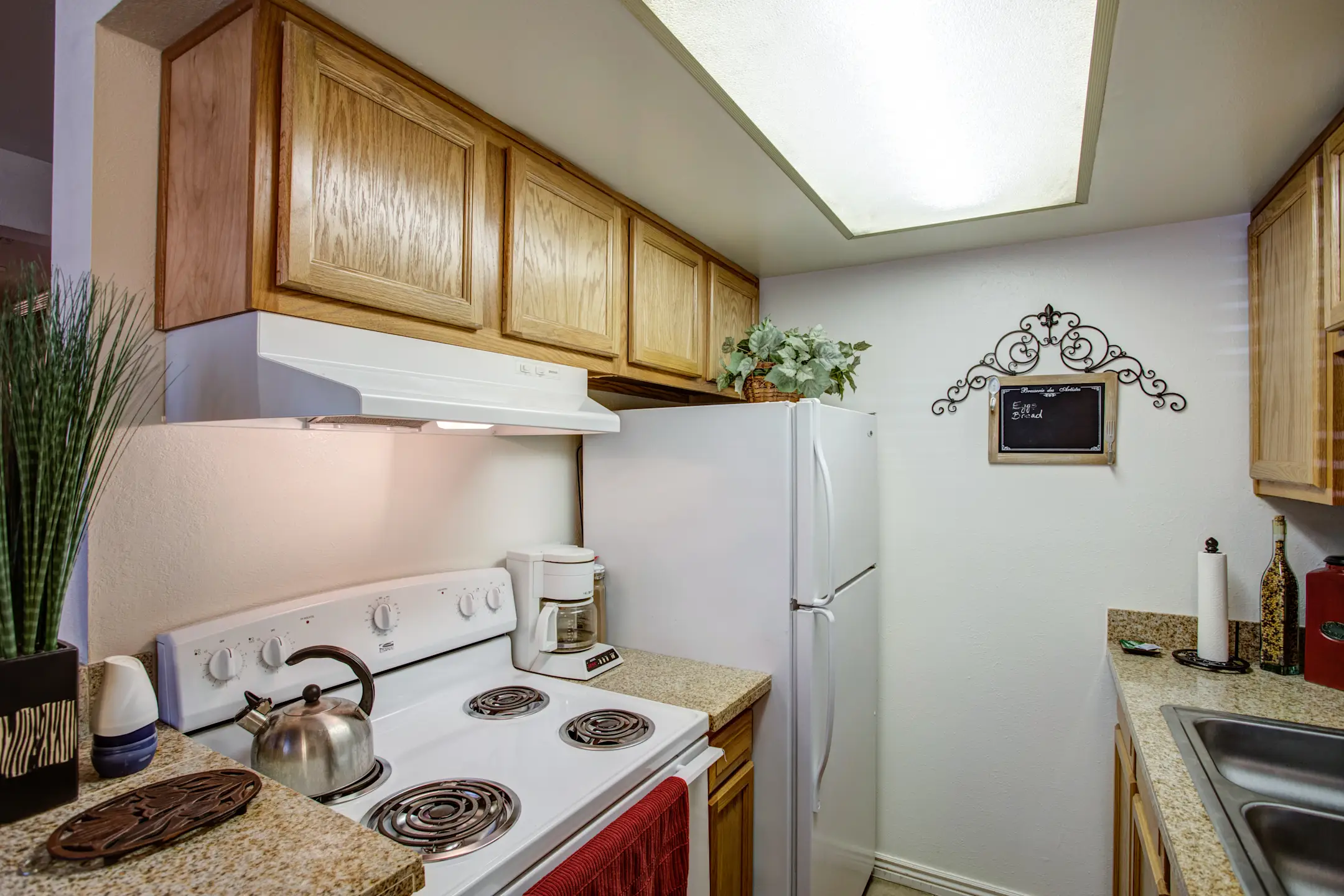 Kitchen - Cherry Plaza - Denver, CO